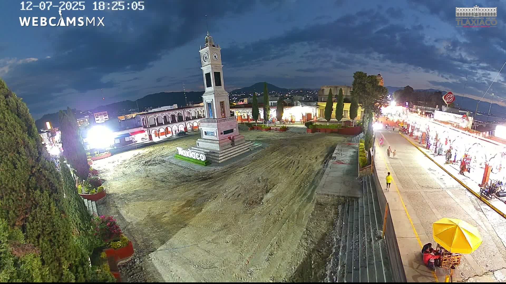 Oaxaca, Tlaxiaco City & Plind of Tlaxiaco Zocalo Live Cam - Centro, Heroica ciudad de Tlaxiaco, Oaxaca, Mexico