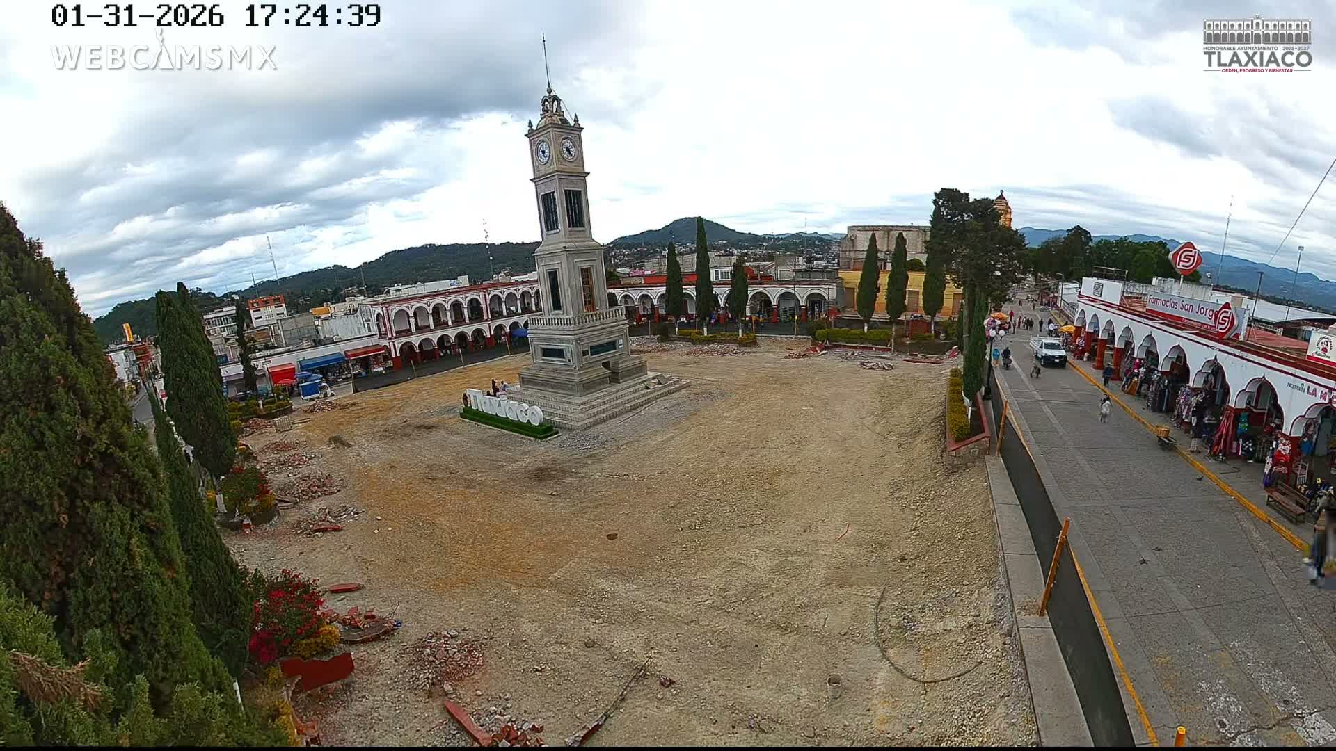 Oaxaca, Tlaxiaco City & Plind of Tlaxiaco Zocalo Live Cam - Centro, Heroica ciudad de Tlaxiaco, Oaxaca, Mexico