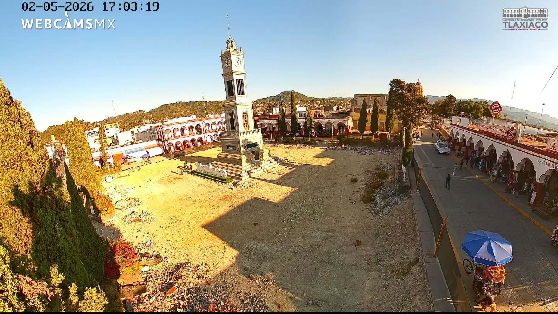 Oaxaca, Tlaxiaco City & Plind of Tlaxiaco Zocalo Live Cam - Centro, Heroica ciudad de Tlaxiaco, Oaxaca, Mexico
