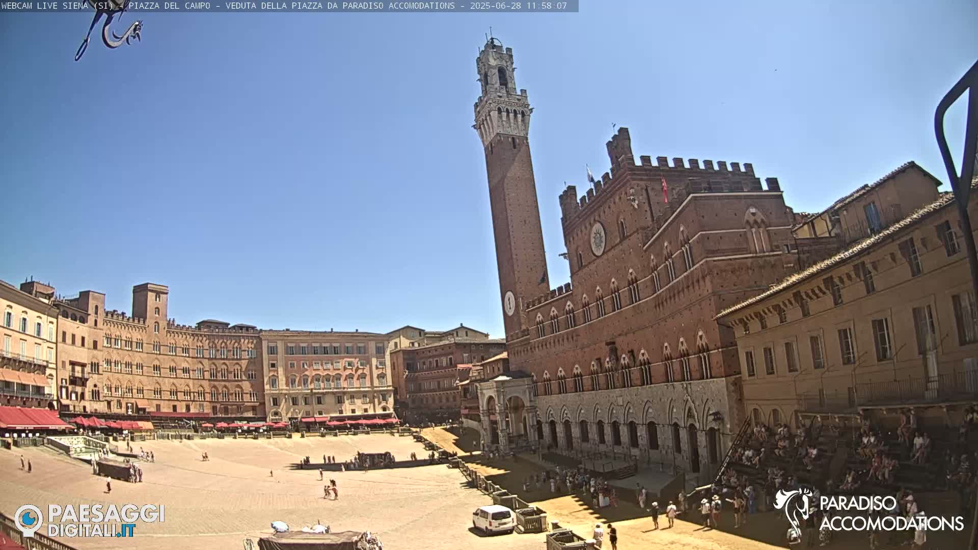 Siena , Piazza del Campo II Square Live Cam - Tuscany, Italy