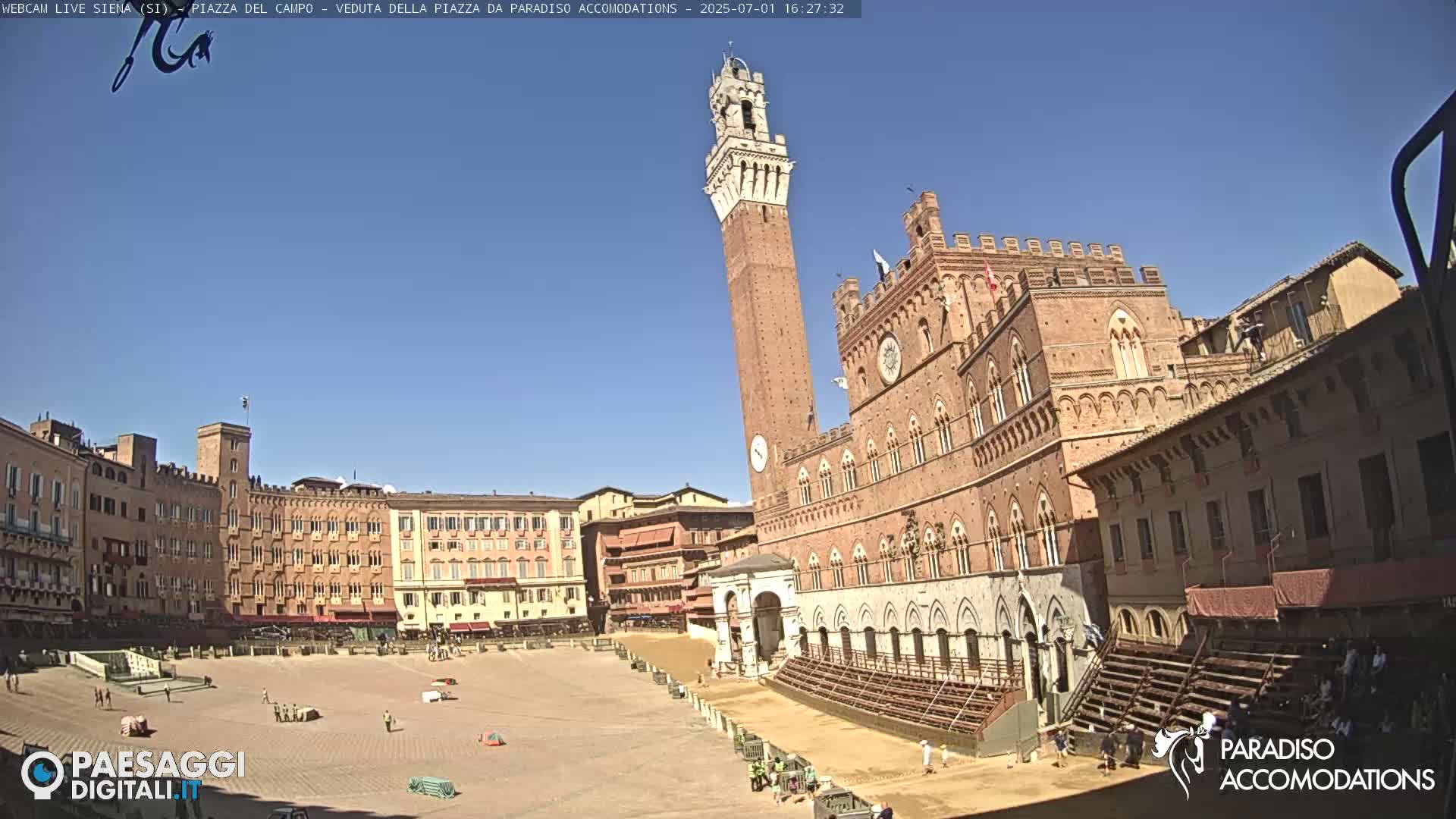 Siena , Piazza del Campo II Square Live Cam - Tuscany, Italy