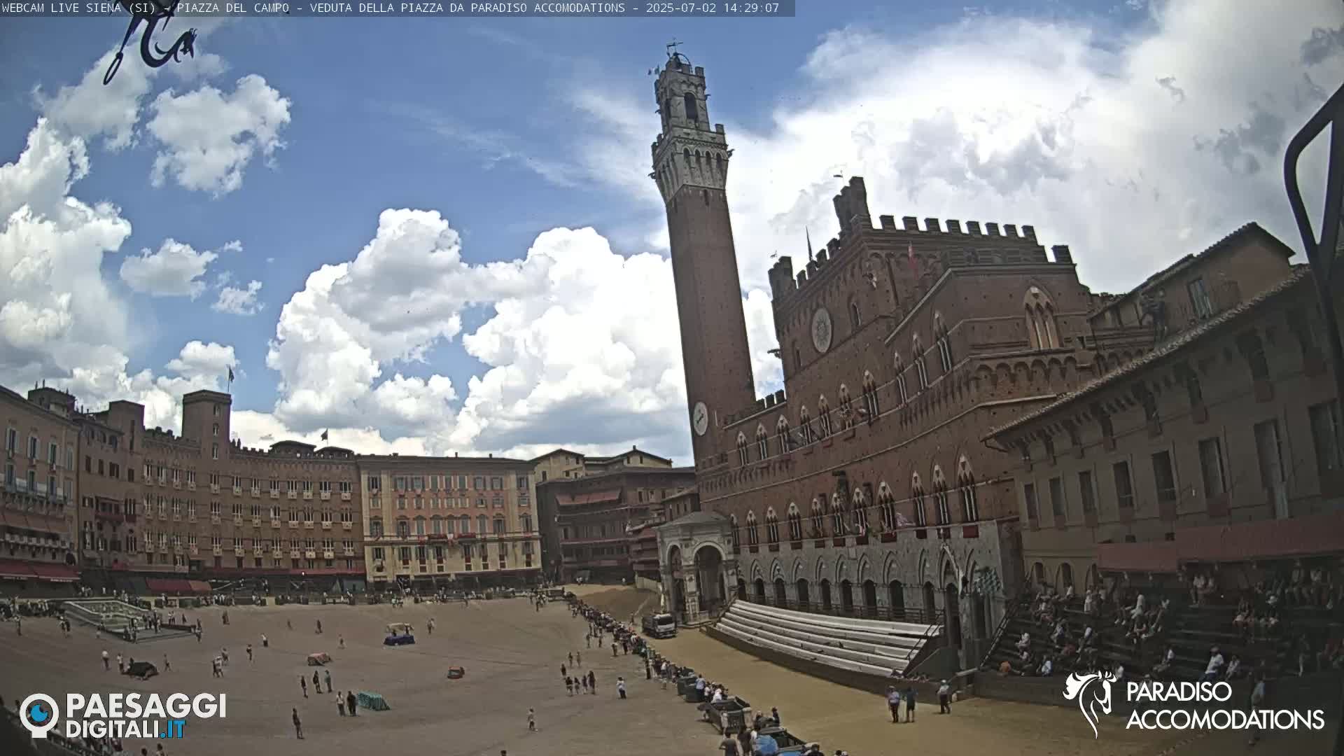 Siena , Piazza del Campo II Square Live Cam - Tuscany, Italy