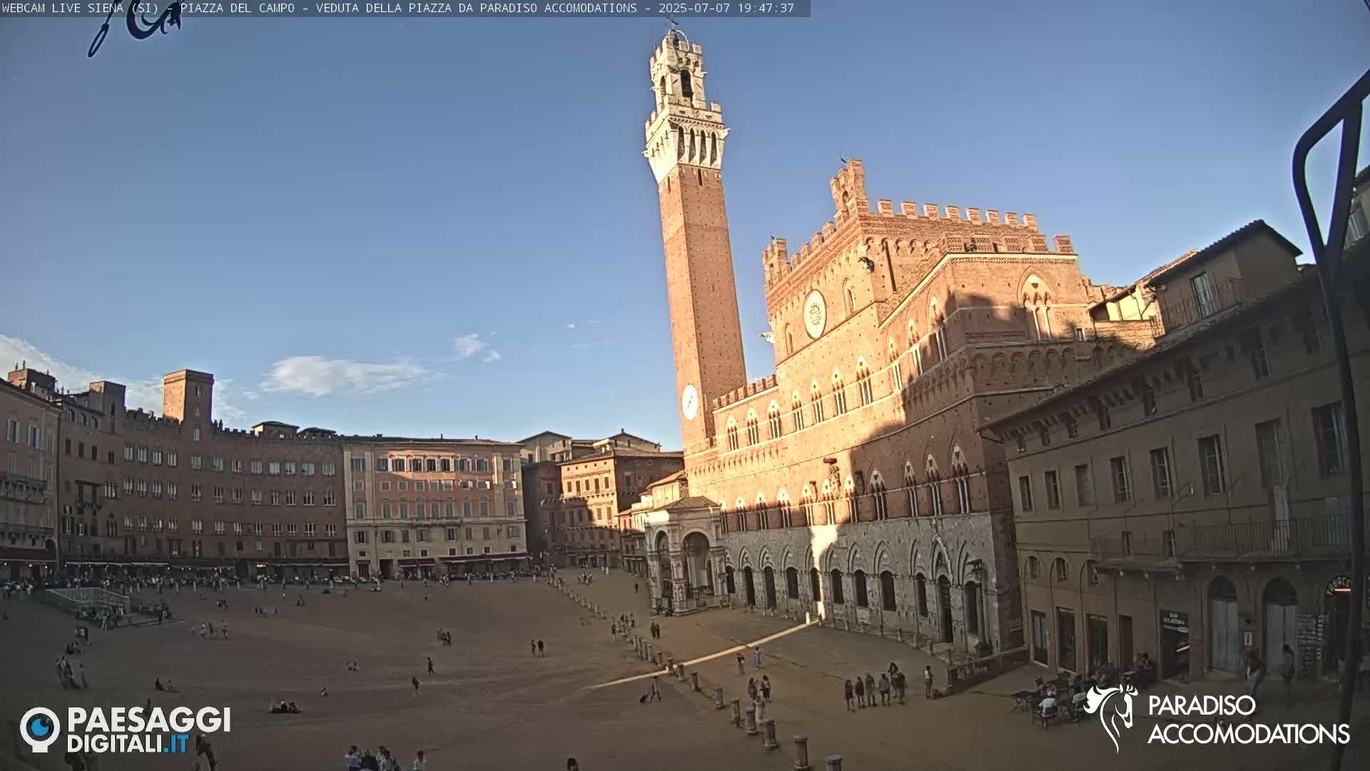 Siena , Piazza del Campo II Square Live Cam - Tuscany, Italy