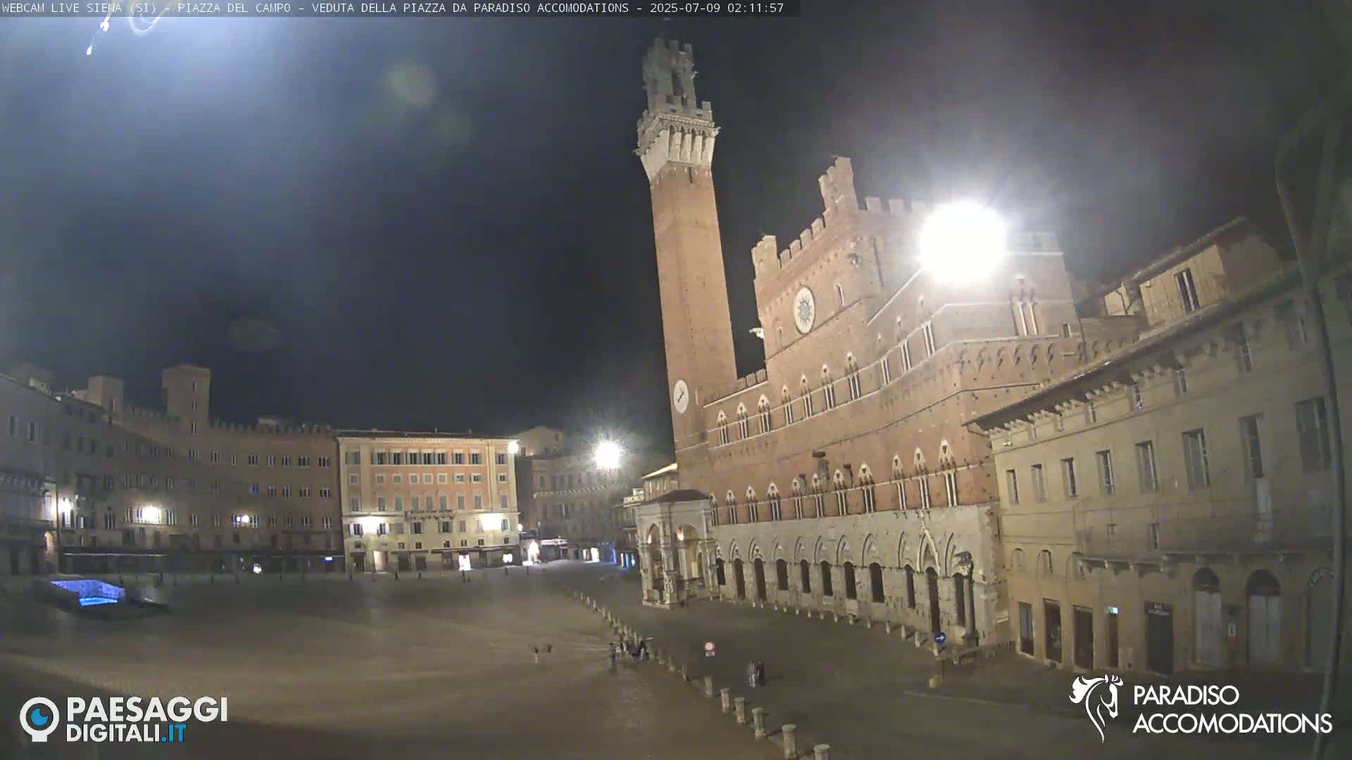 Siena , Piazza del Campo II Square Live Cam - Tuscany, Italy