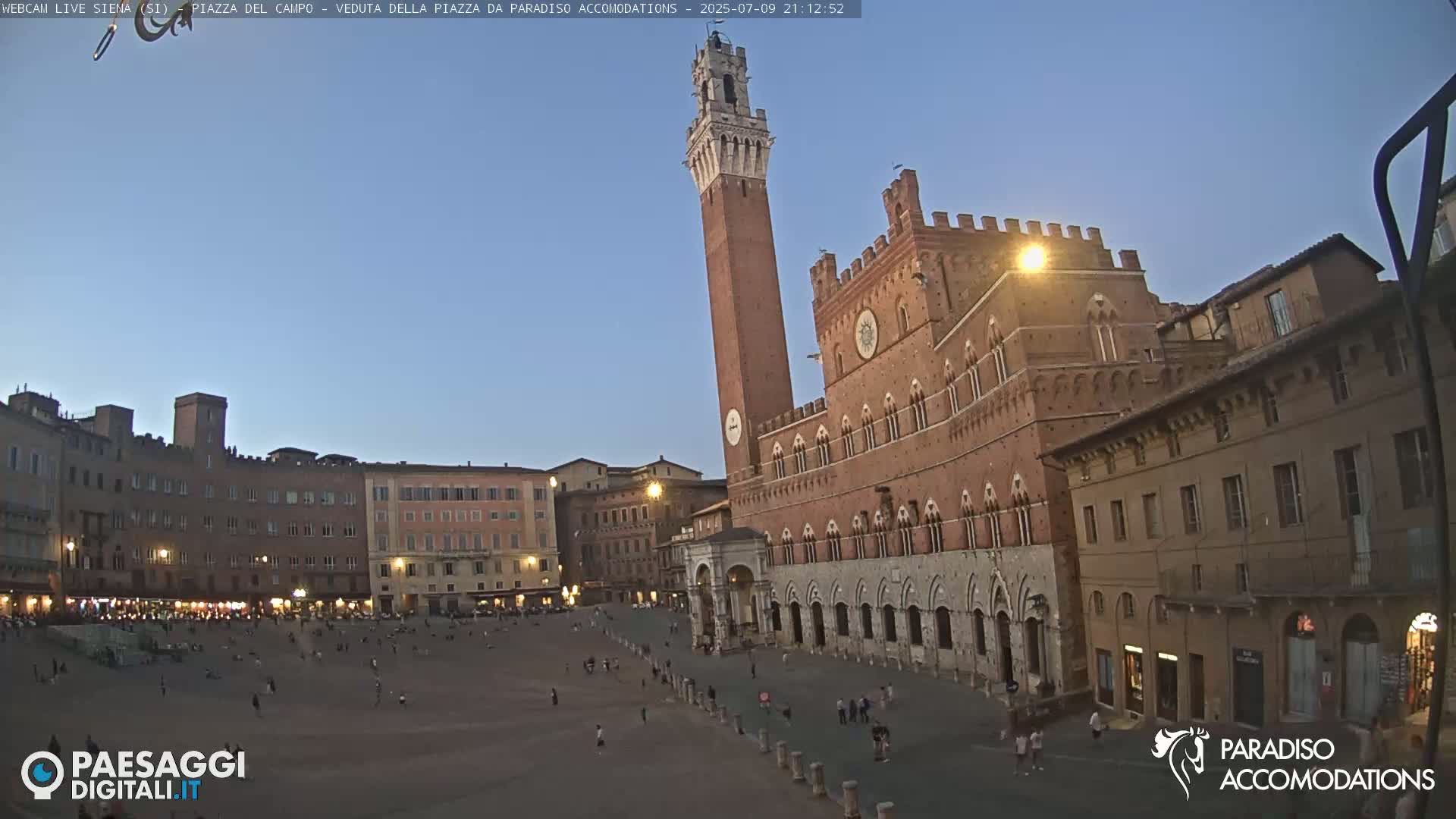 Siena , Piazza del Campo II Square Live Cam - Tuscany, Italy