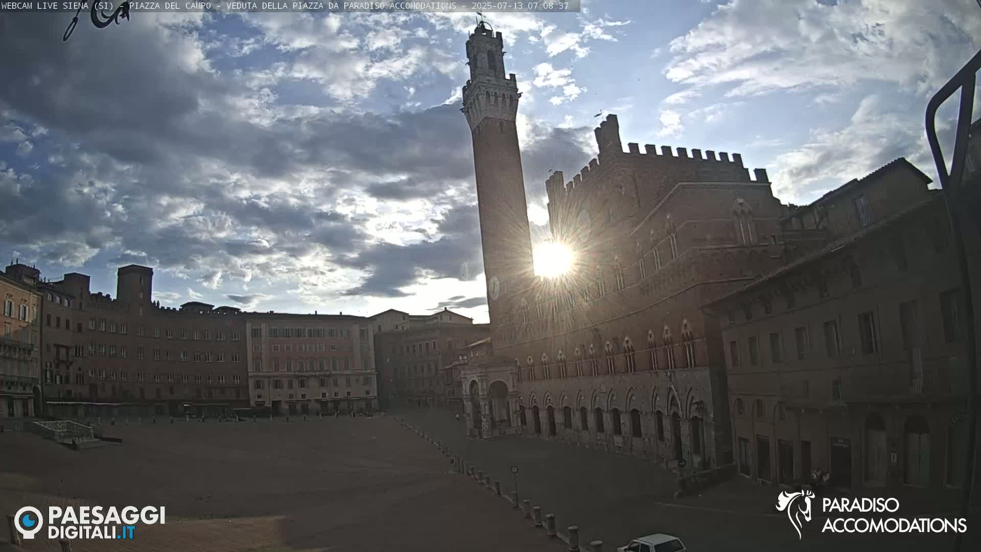 Siena , Piazza del Campo II Square Live Cam - Tuscany, Italy