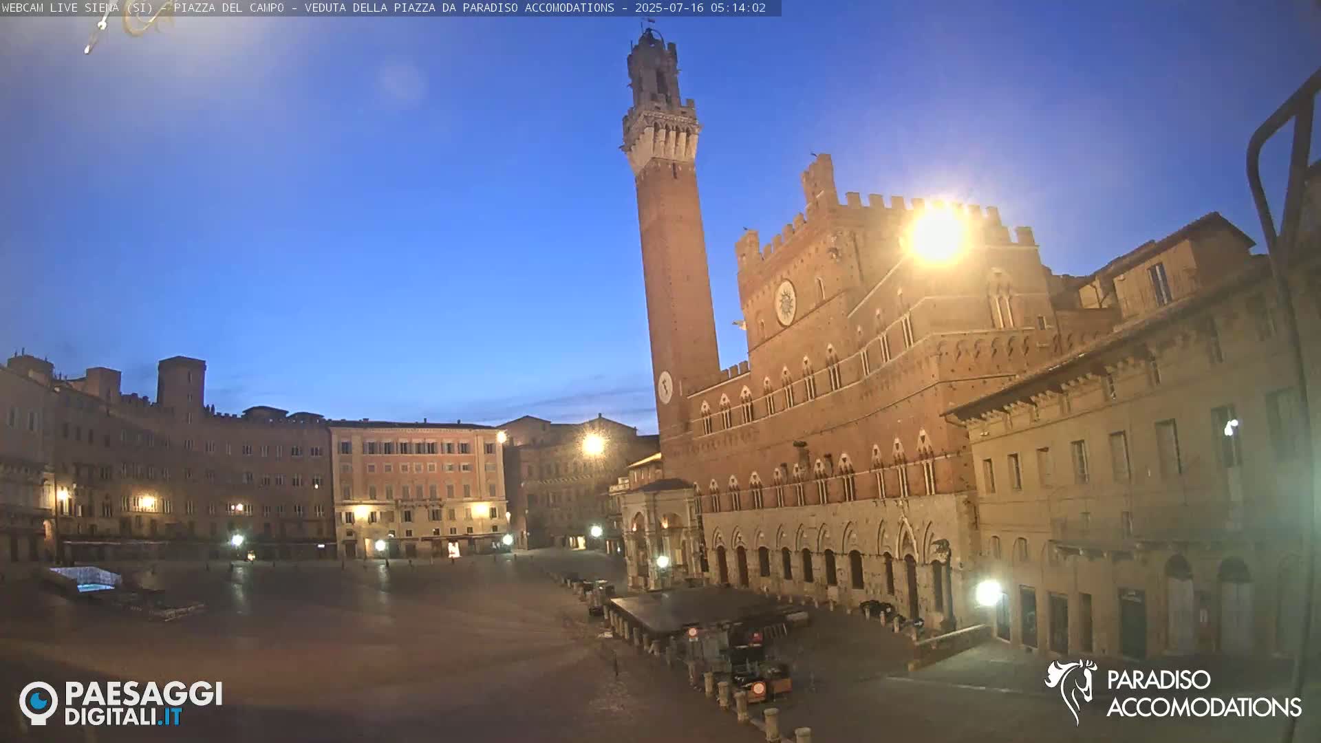 Siena , Piazza del Campo II Square Live Cam - Tuscany, Italy
