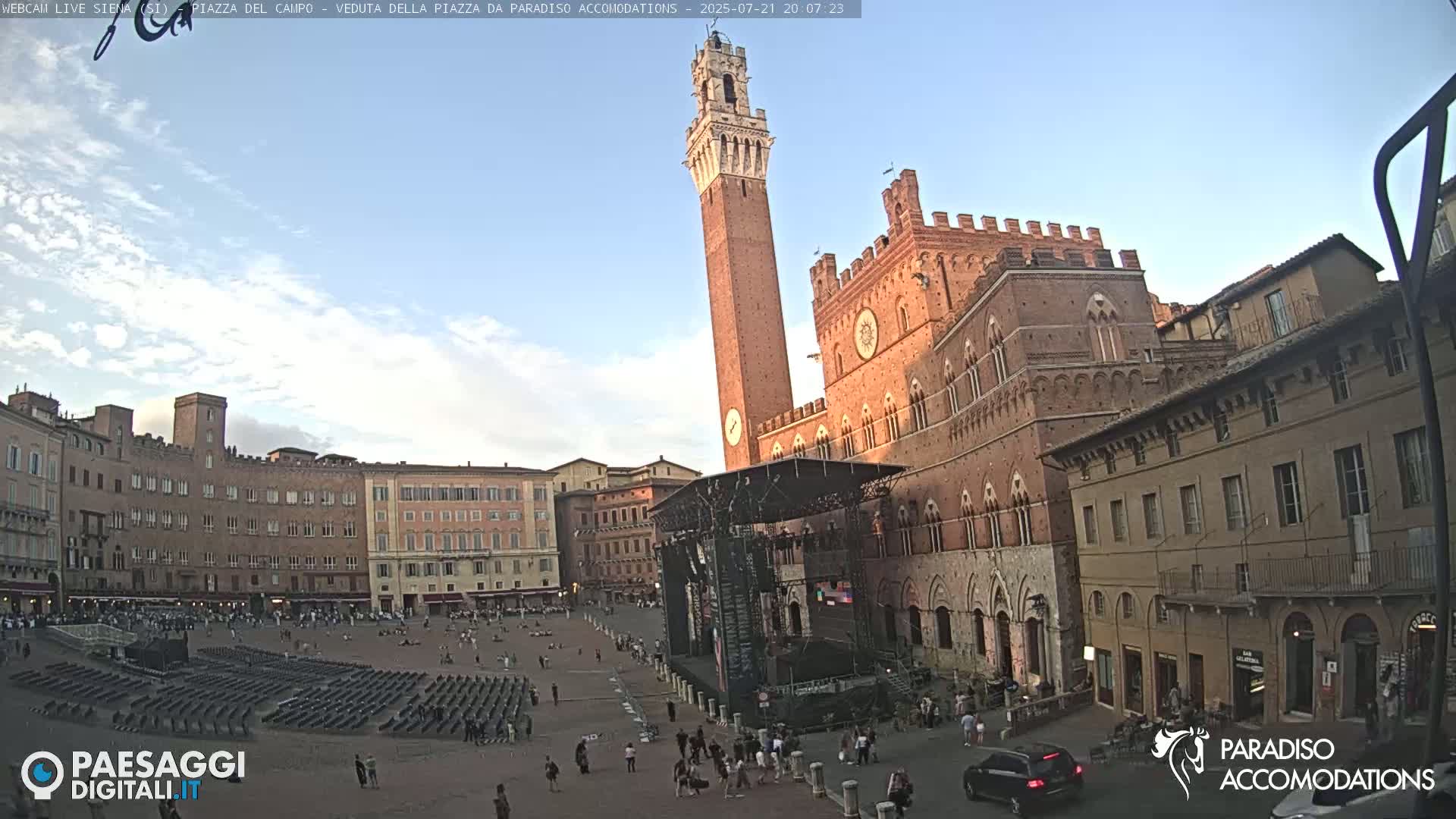 Siena , Piazza del Campo II Square Live Cam - Tuscany, Italy