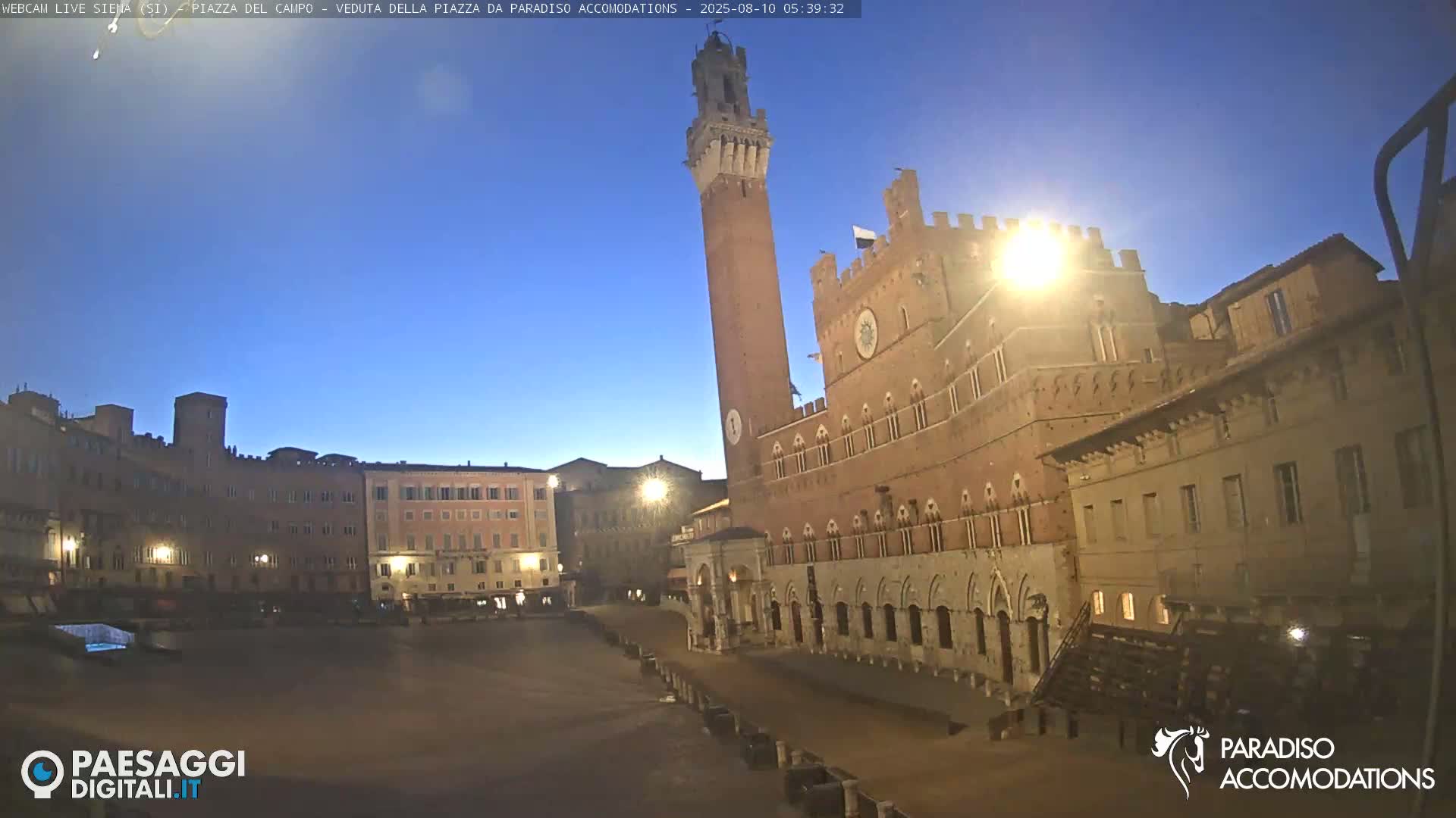 Siena , Piazza del Campo II Square Live Cam - Tuscany, Italy
