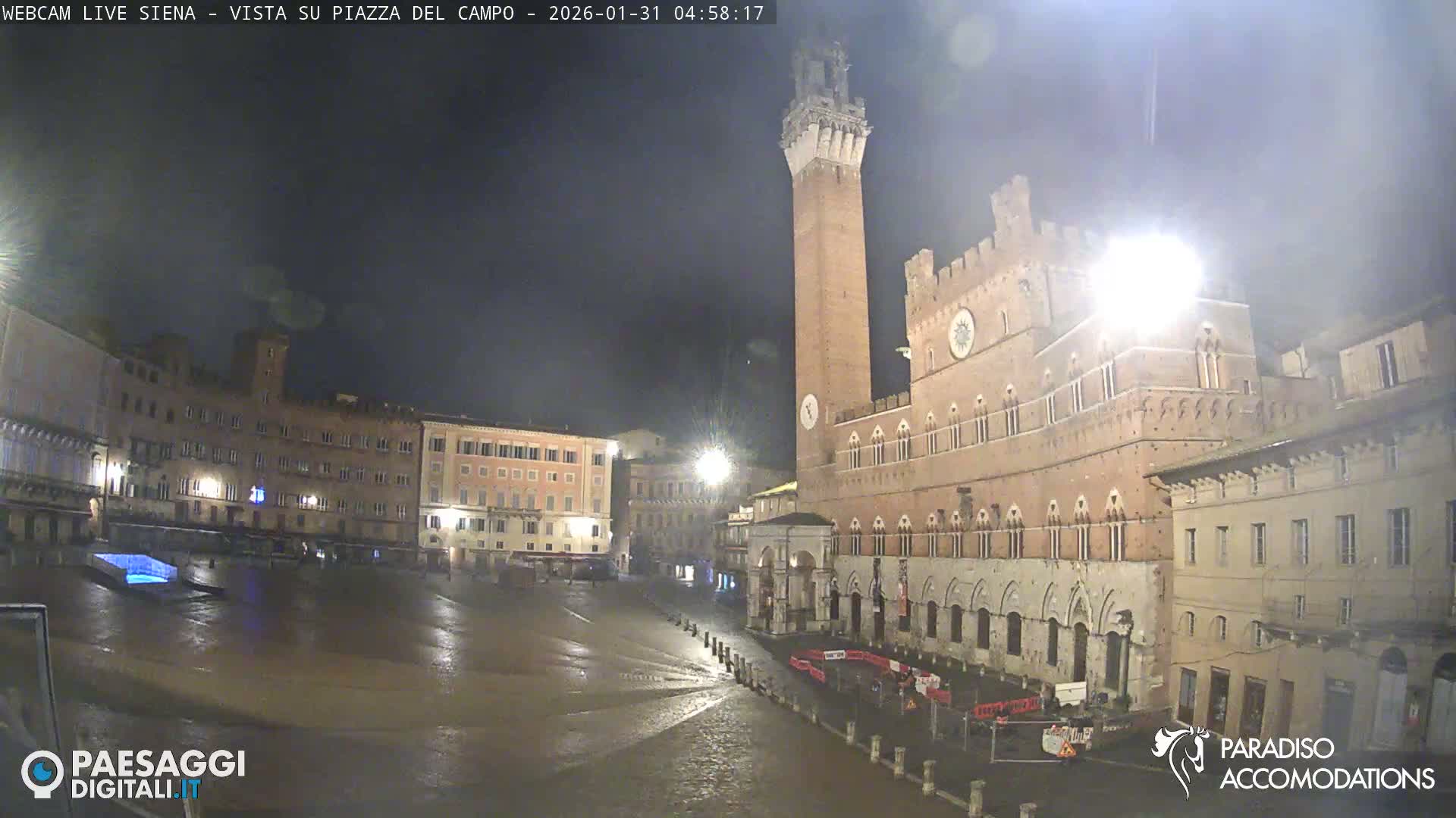 Siena , Piazza del Campo II Square Live Cam - Tuscany, Italy