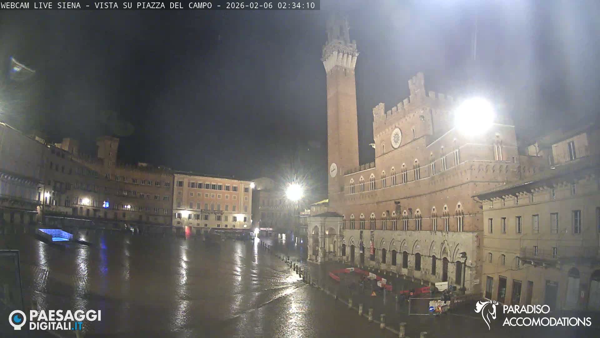 Siena , Piazza del Campo II Square Live Cam - Tuscany, Italy