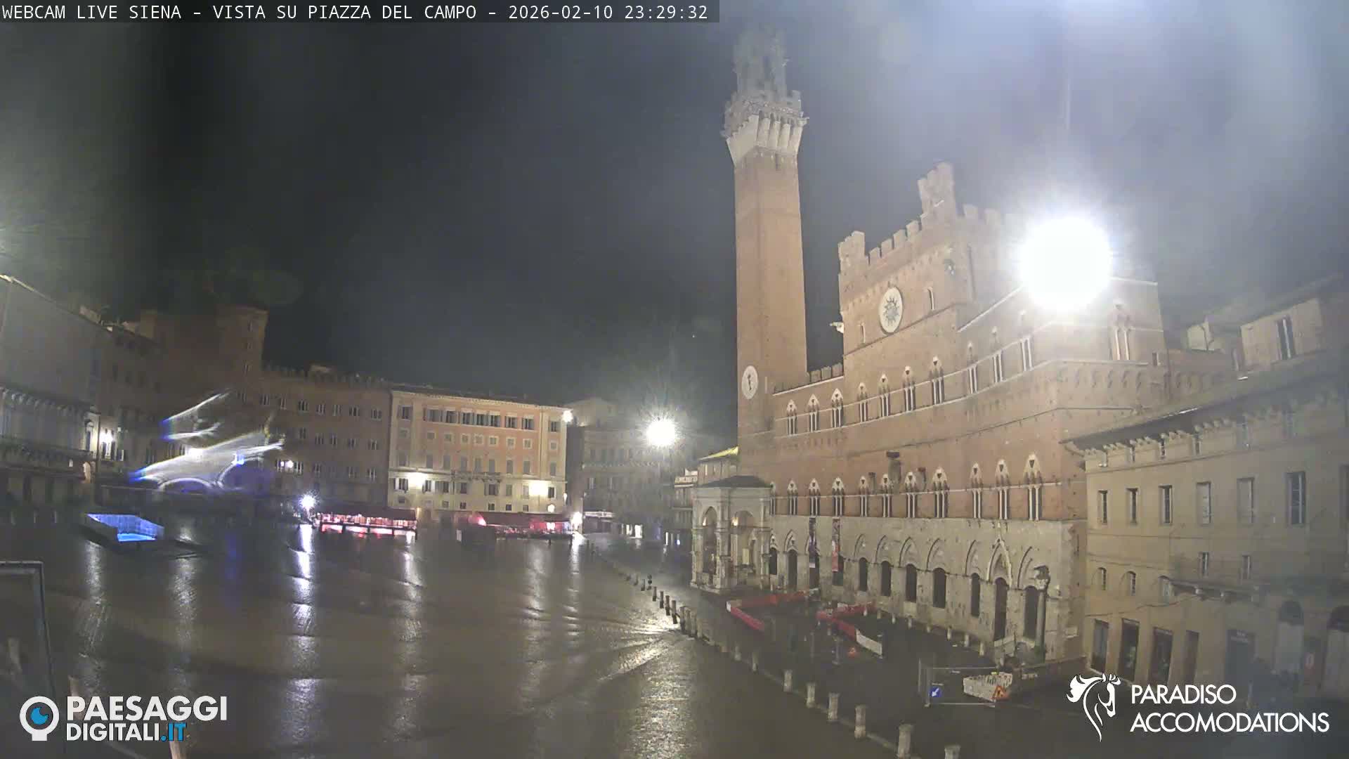 Siena , Piazza del Campo II Square Live Cam - Tuscany, Italy