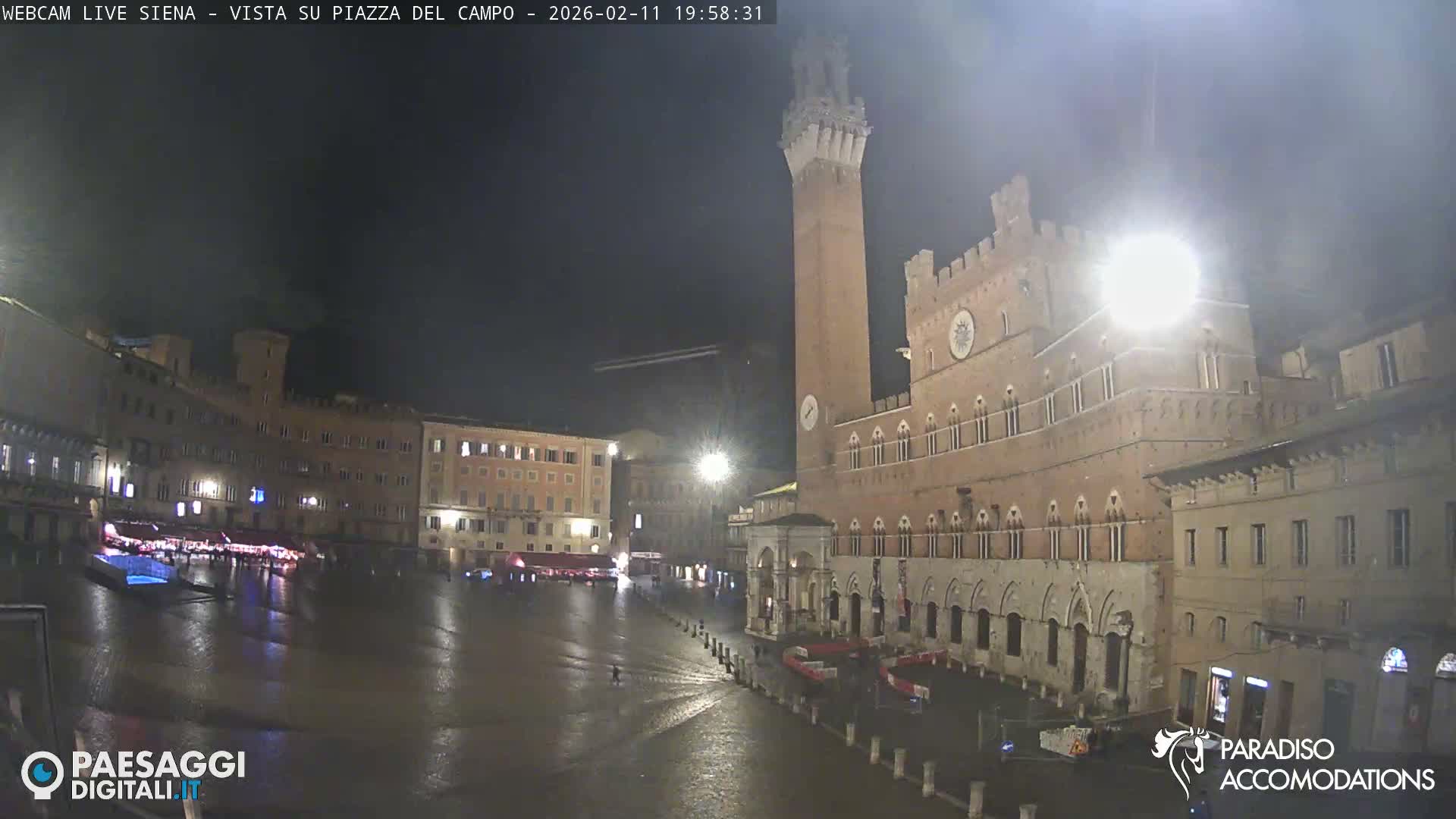 Siena , Piazza del Campo II Square Live Cam - Tuscany, Italy
