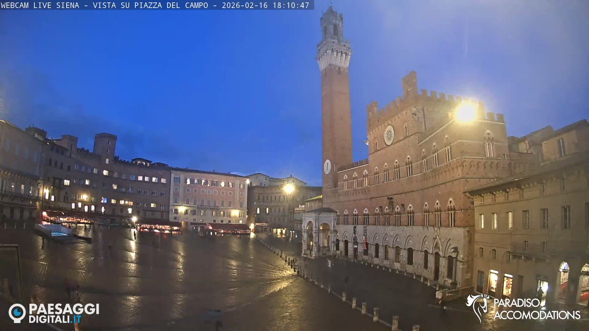 Siena , Piazza del Campo II Square Live Cam - Tuscany, Italy