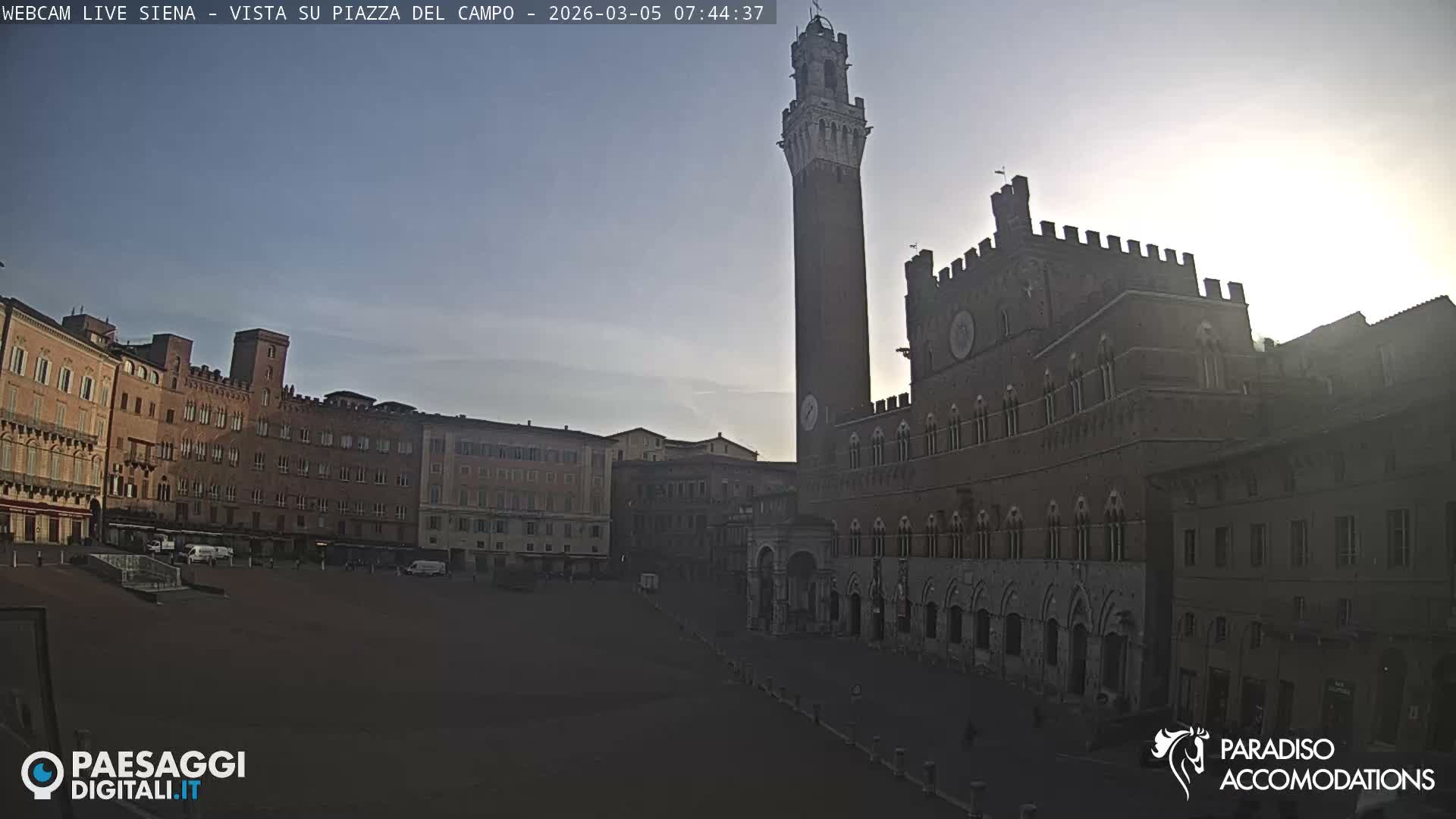 Siena , Piazza del Campo II Square Live Cam - Tuscany, Italy