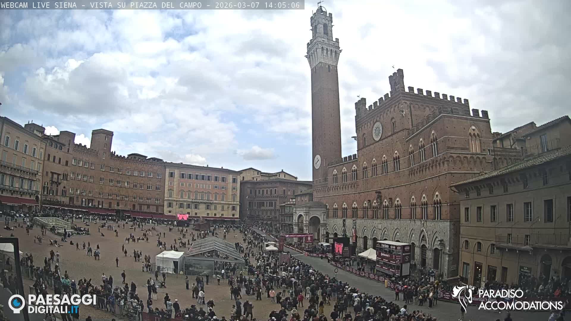 Siena , Piazza del Campo II Square Live Cam - Tuscany, Italy