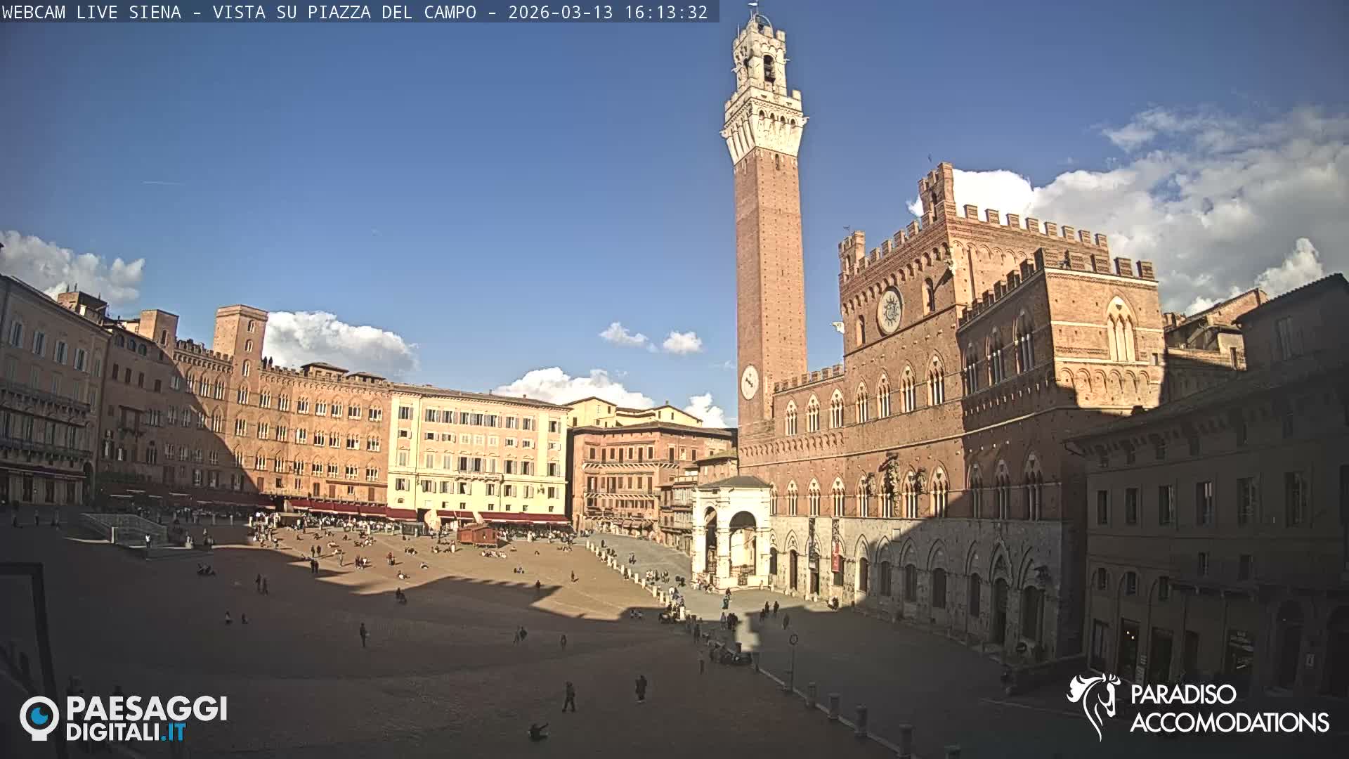 Siena , Piazza del Campo II Square Live Cam - Tuscany, Italy