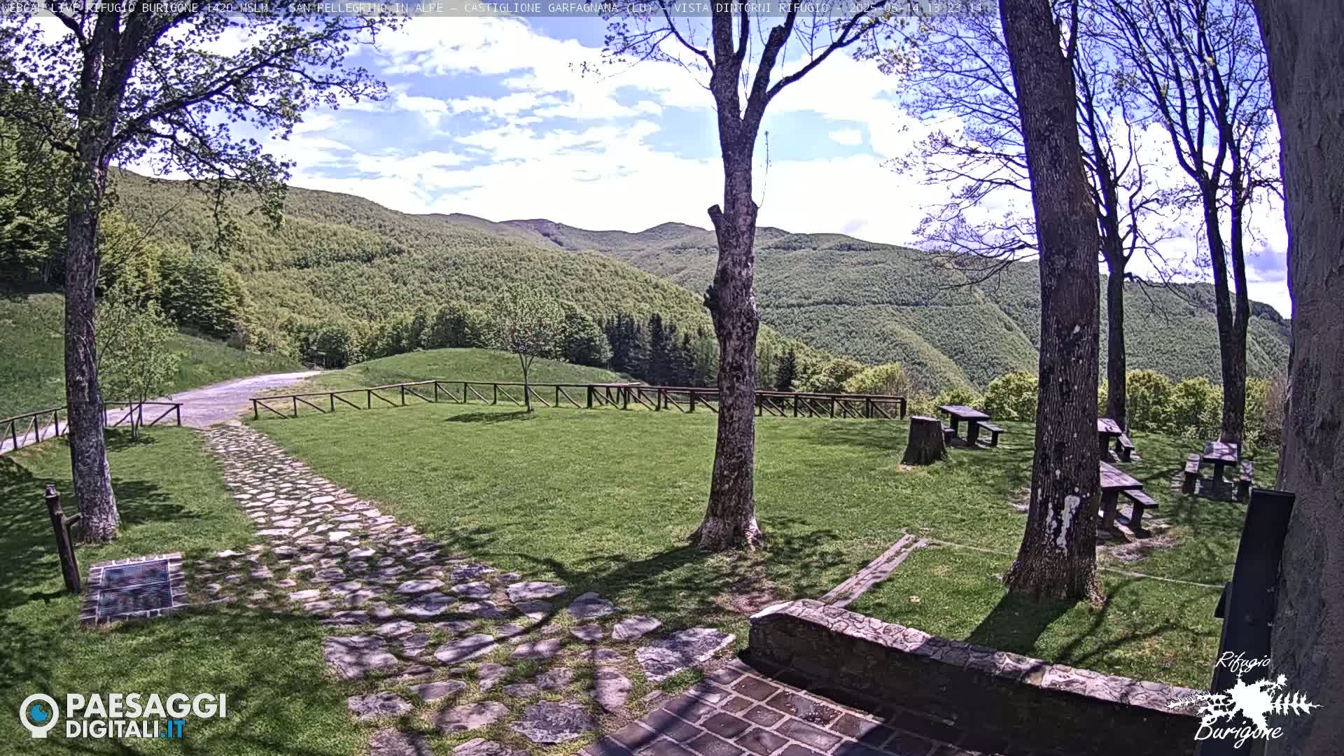  Garfagnana, Rifugio Burigone  Live Cam - Lucca, Tuscany, Italy