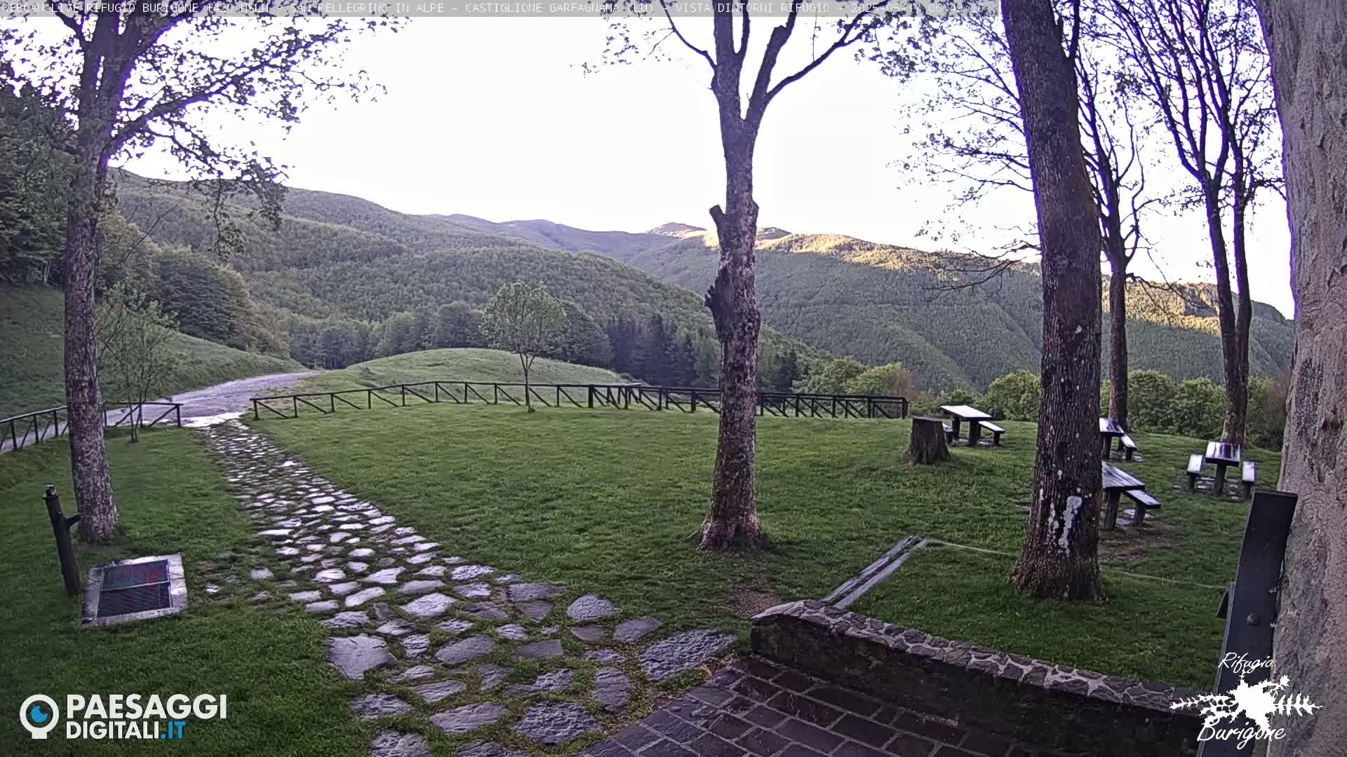  Garfagnana, Rifugio Burigone  Live Cam - Lucca, Tuscany, Italy
