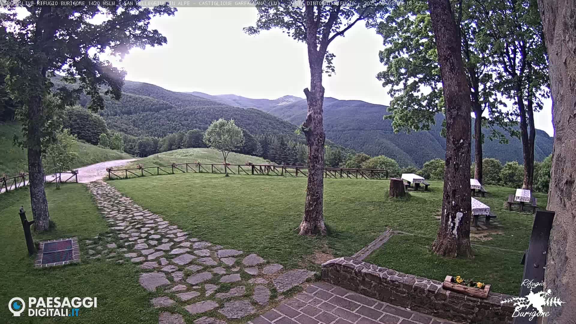  Garfagnana, Rifugio Burigone  Live Cam - Lucca, Tuscany, Italy