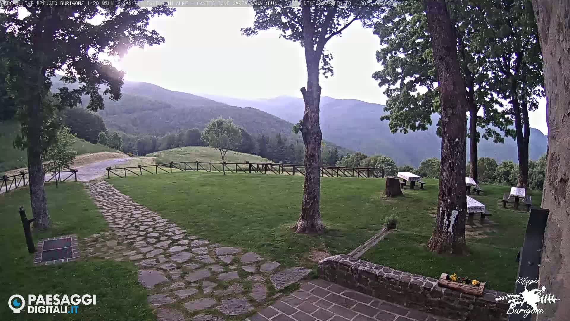  Garfagnana, Rifugio Burigone  Live Cam - Lucca, Tuscany, Italy