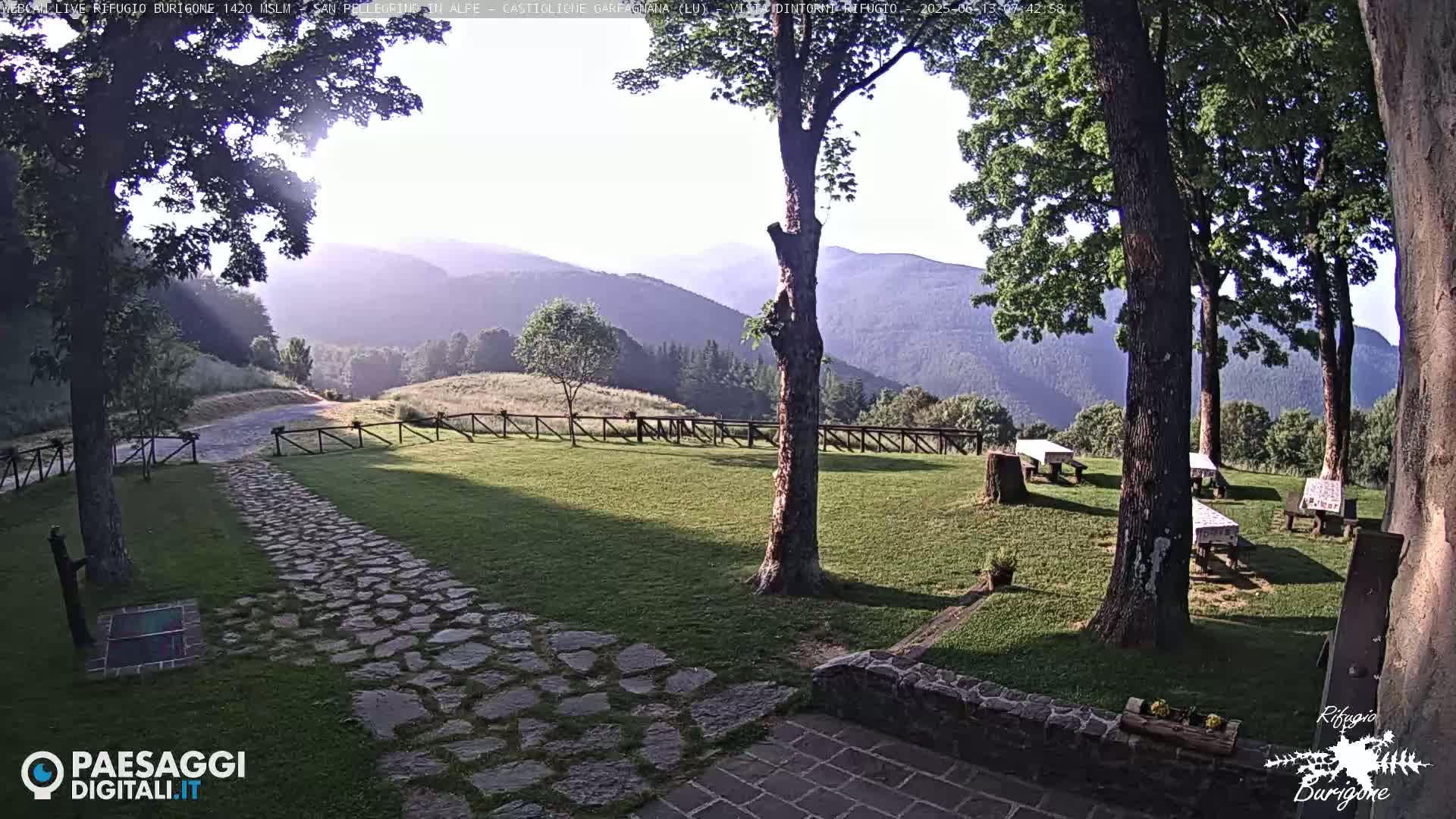  Garfagnana, Rifugio Burigone  Live Cam - Lucca, Tuscany, Italy
