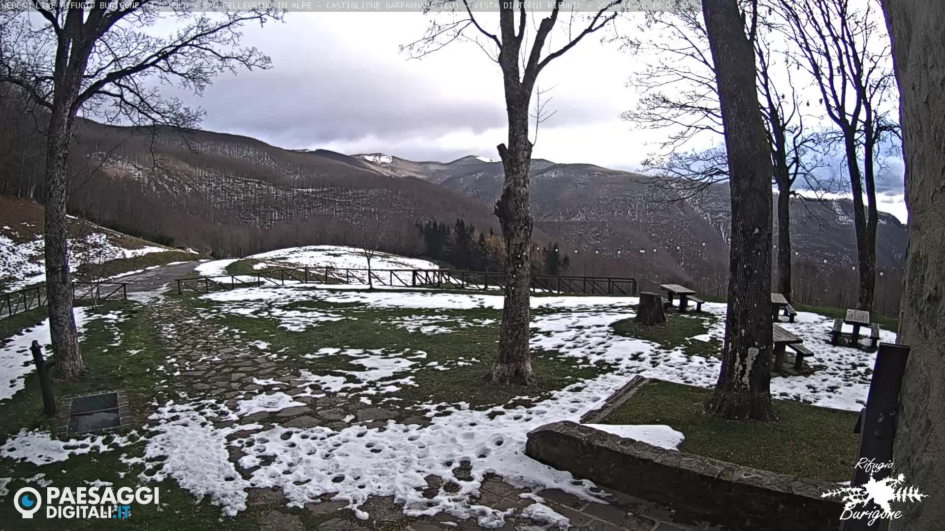 Garfagnana, Rifugio Burigone  Live Cam - Lucca, Tuscany, Italy
