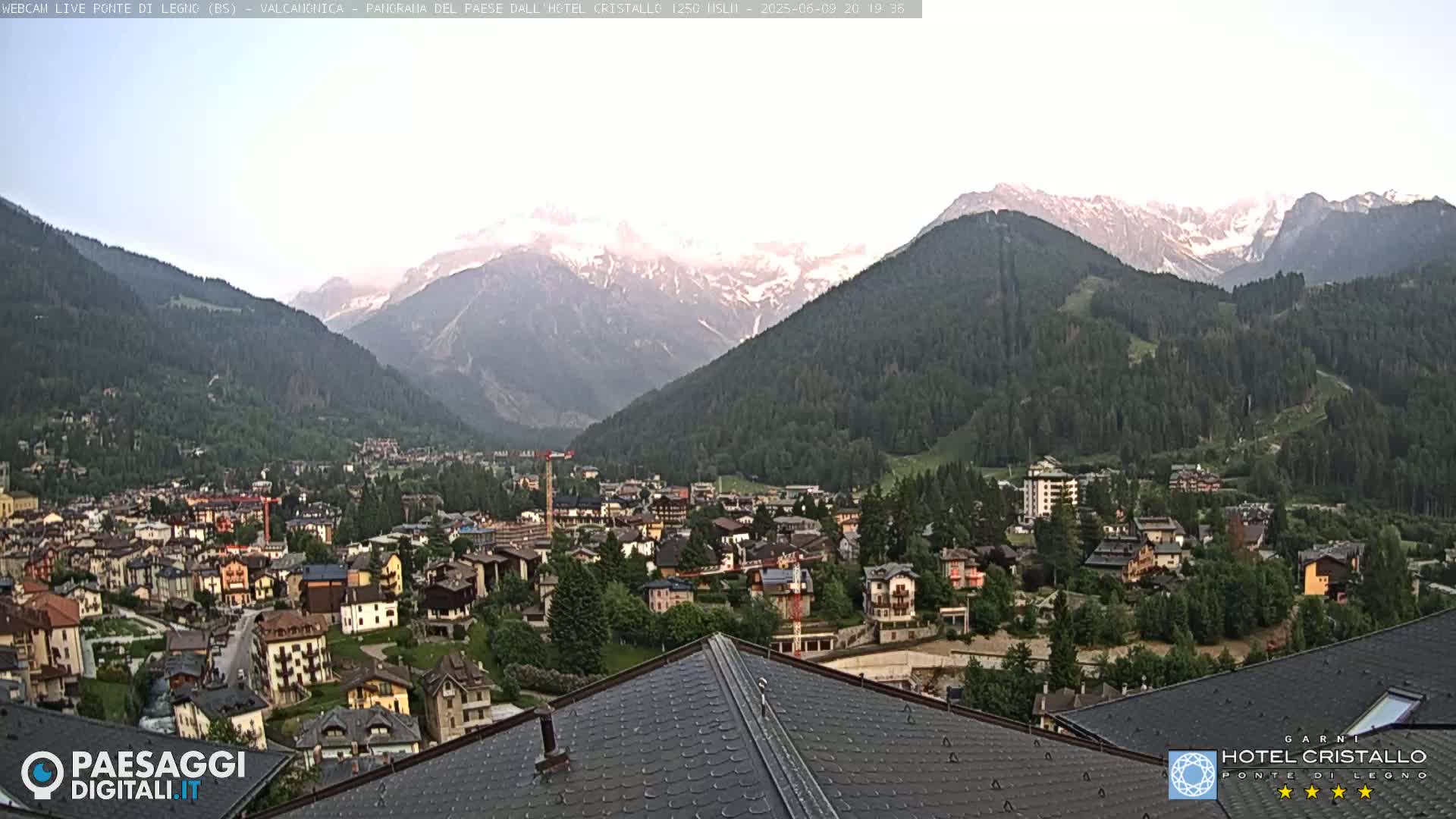 Ponte di Legno Live Cam - Brescia, Lombardy, Italy