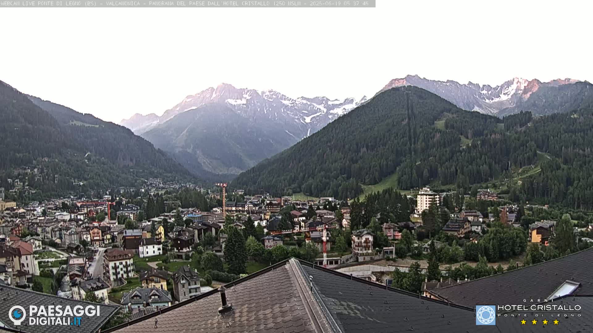 Ponte di Legno Live Cam - Brescia, Lombardy, Italy