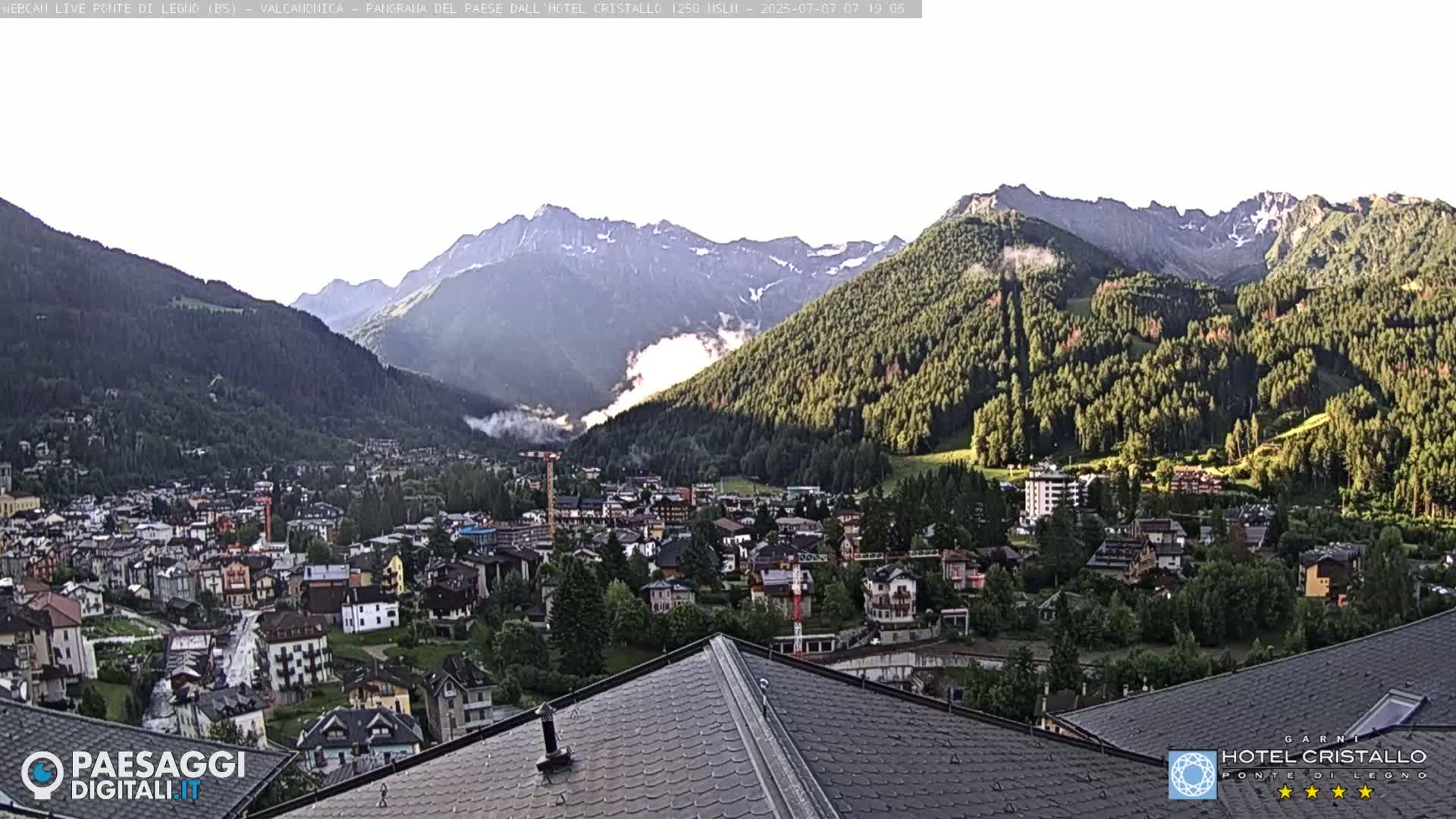 Ponte di Legno Live Cam - Brescia, Lombardy, Italy