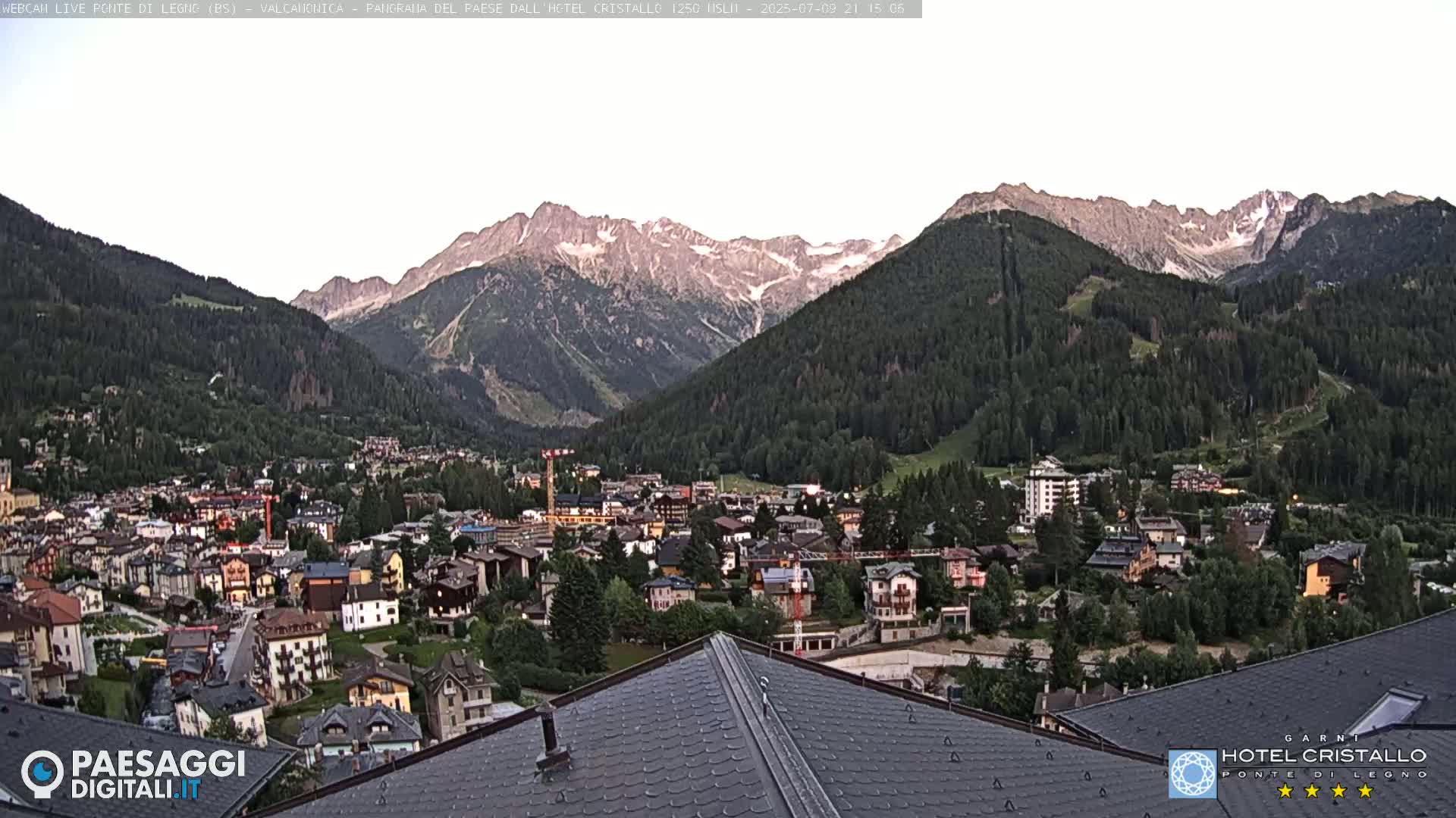 Ponte di Legno Live Cam - Brescia, Lombardy, Italy