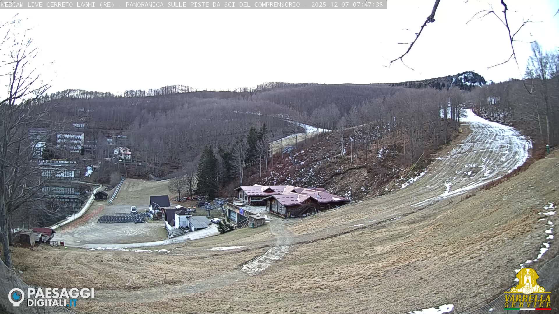Cerreto Laghi Lakes & Ski Lifts Live Cam -  Reggio Emilia, Emilia-Romagna, Italy