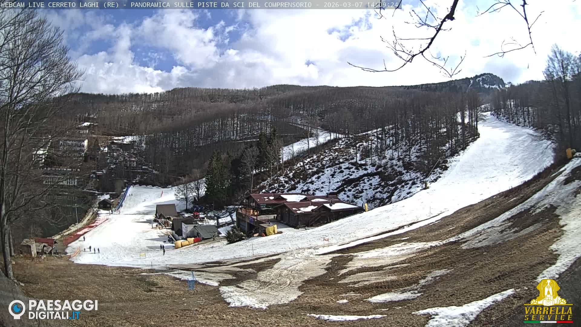 Cerreto Laghi Lakes & Ski Lifts Live Cam -  Reggio Emilia, Emilia-Romagna, Italy