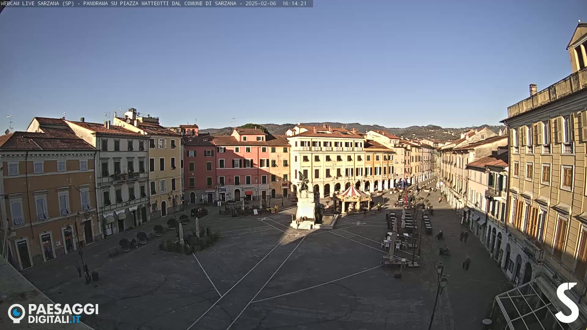 Sarzana, Piazza Matteotti Square Live Cam - La Spezia, Liguria, Italy
