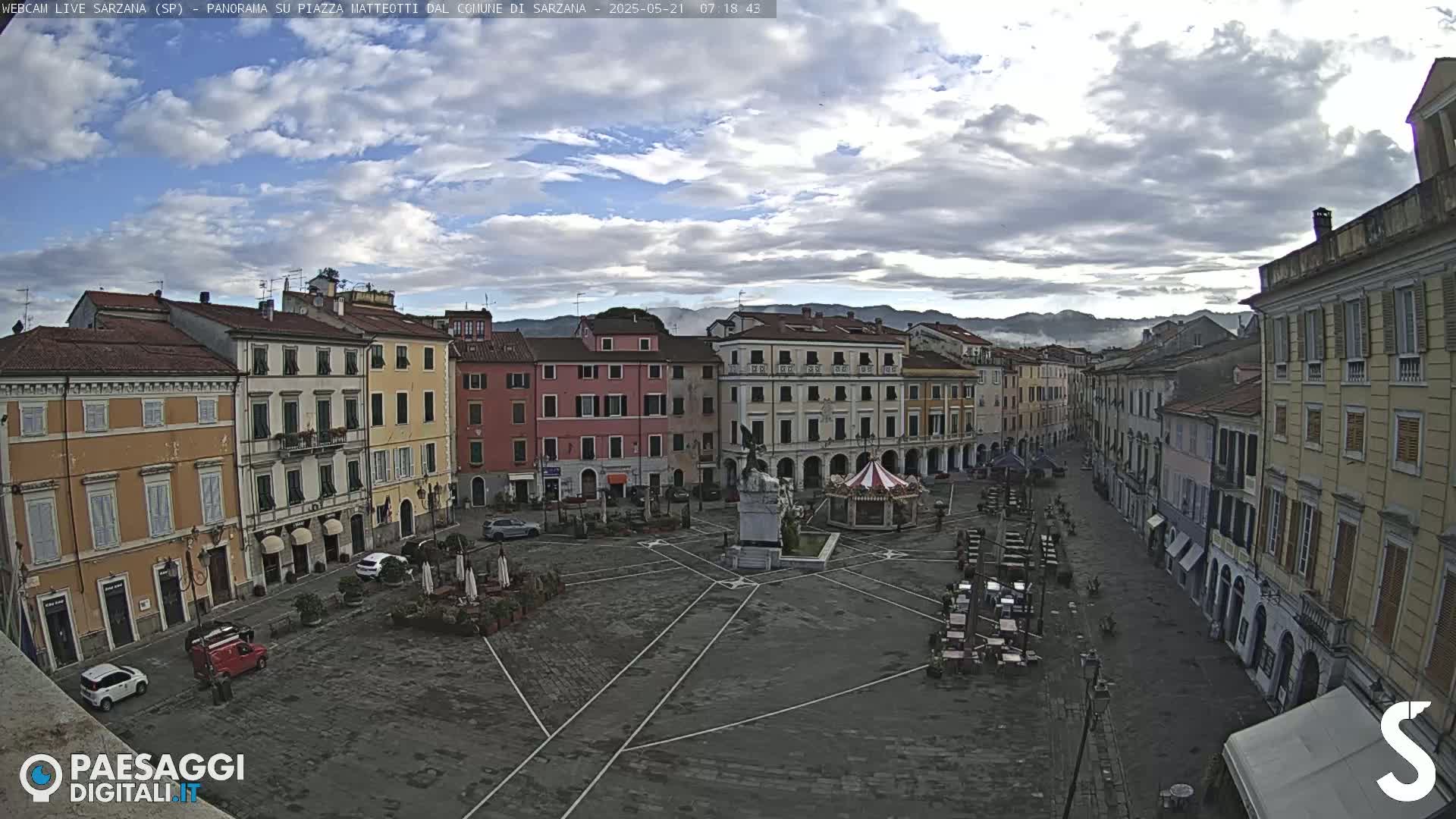 Sarzana, Piazza Matteotti Square Live Cam - La Spezia, Liguria, Italy