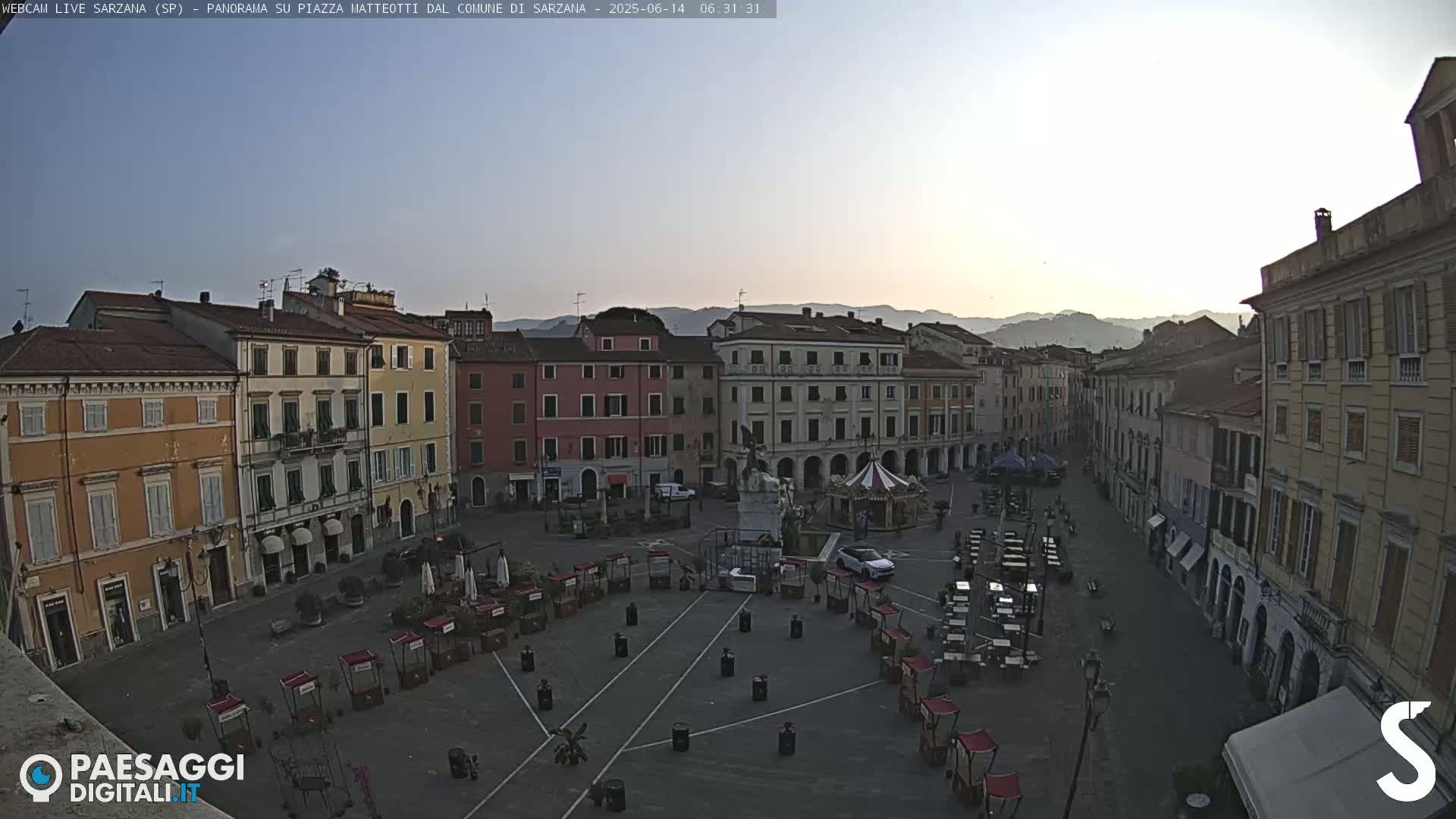 Sarzana, Piazza Matteotti Square Live Cam - La Spezia, Liguria, Italy