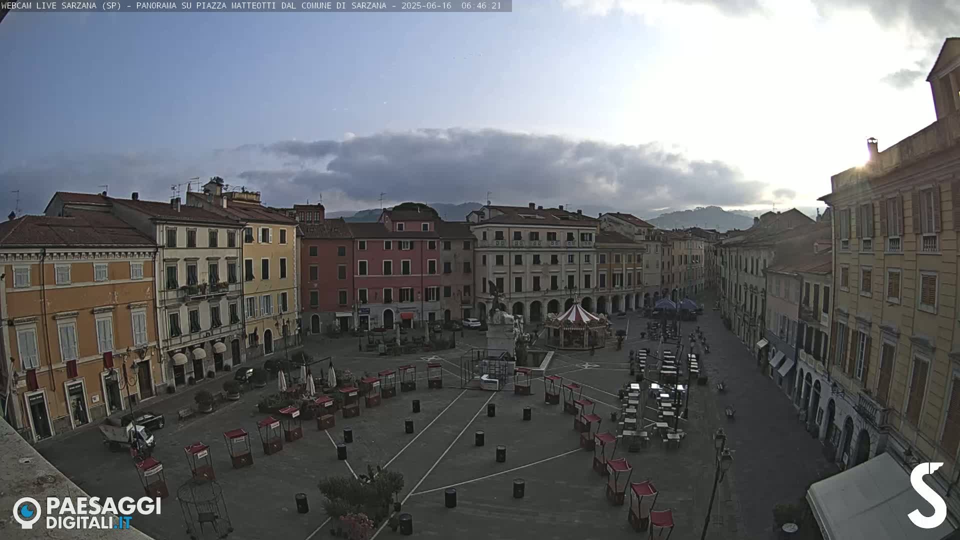 Sarzana, Piazza Matteotti Square Live Cam - La Spezia, Liguria, Italy