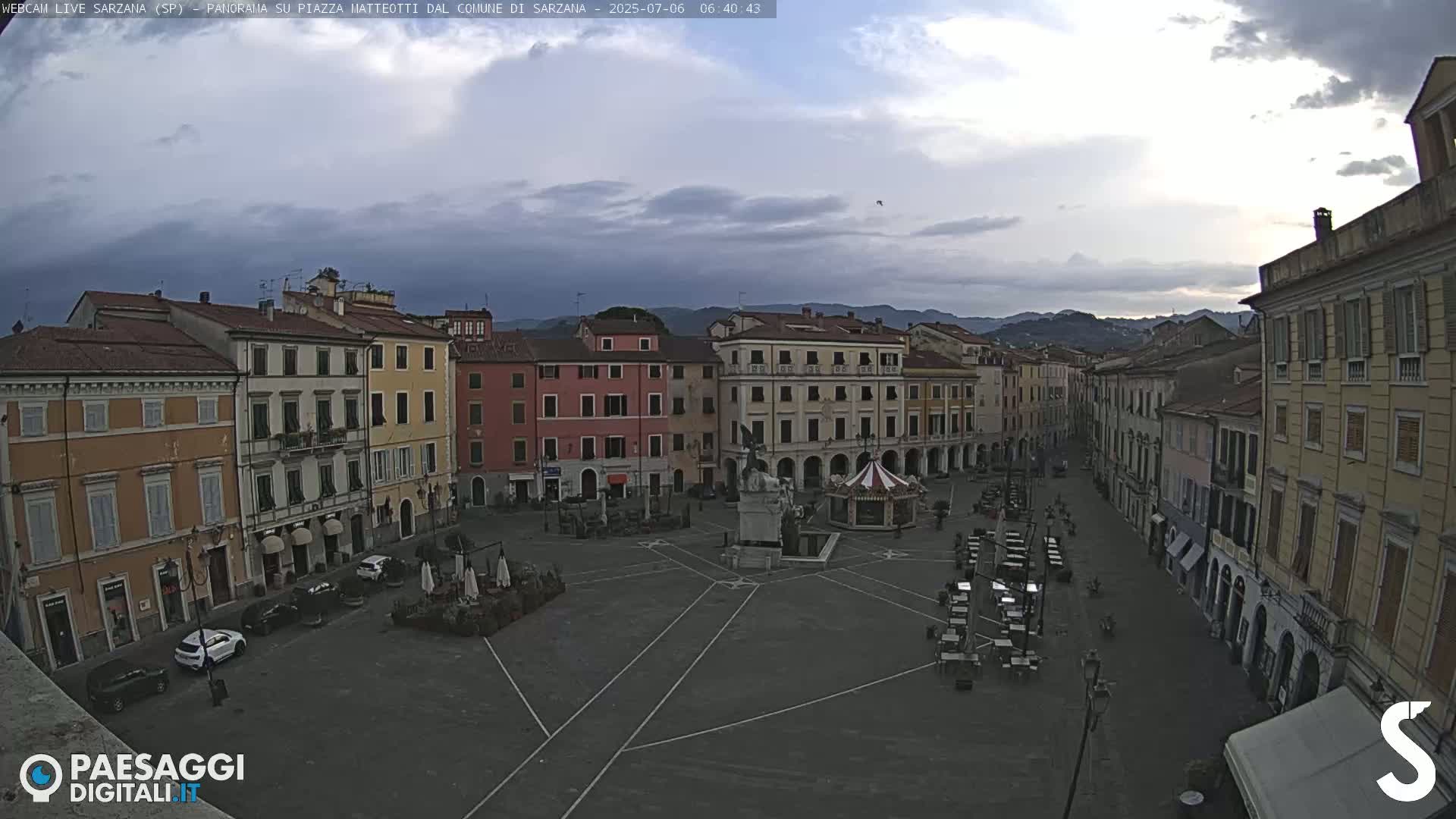 Sarzana, Piazza Matteotti Square Live Cam - La Spezia, Liguria, Italy