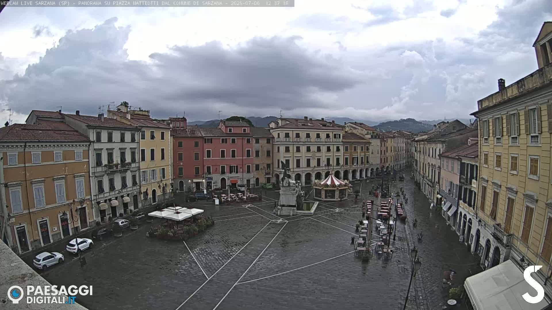 Sarzana, Piazza Matteotti Square Live Cam - La Spezia, Liguria, Italy