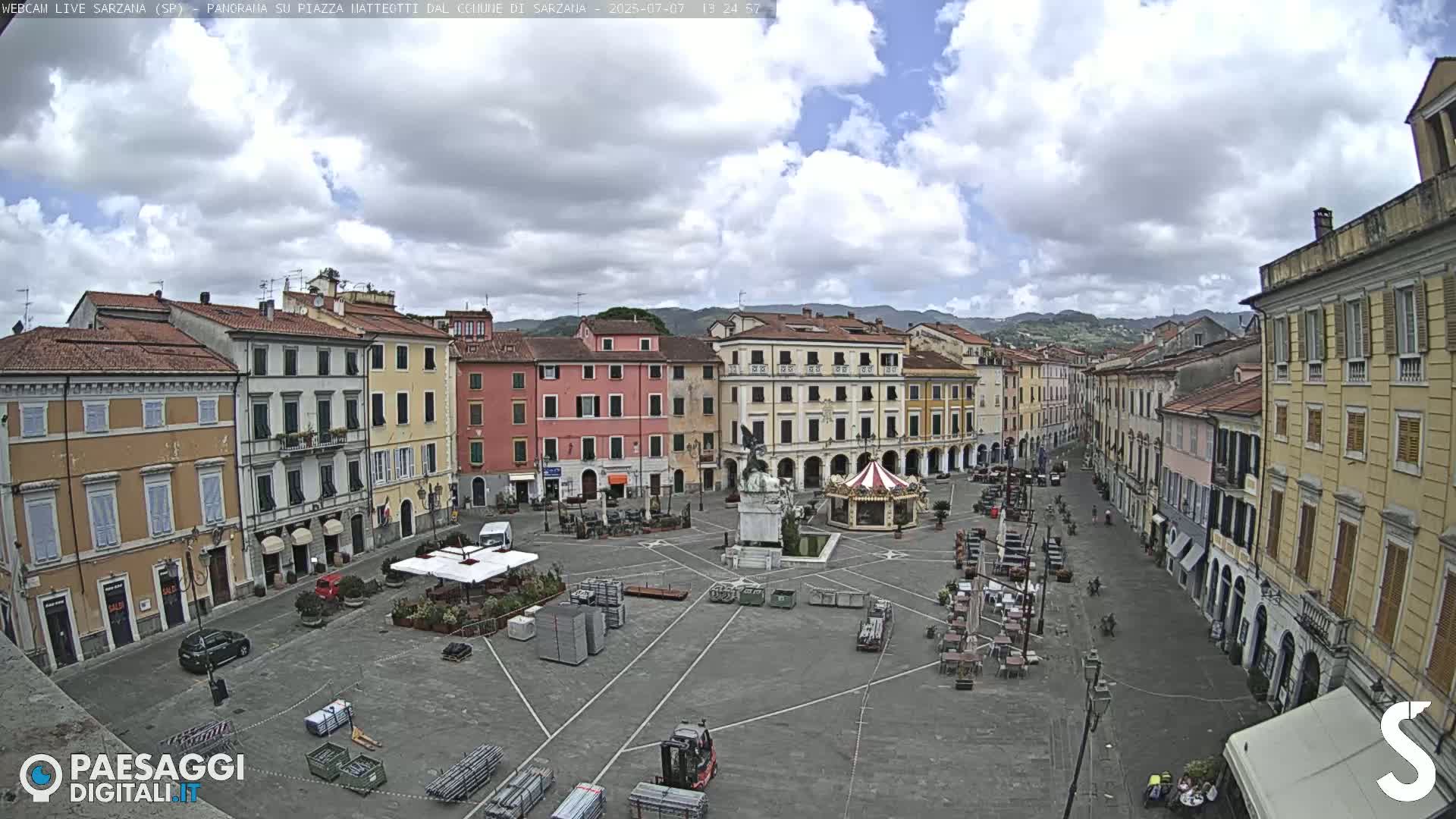 Sarzana, Piazza Matteotti Square Live Cam - La Spezia, Liguria, Italy