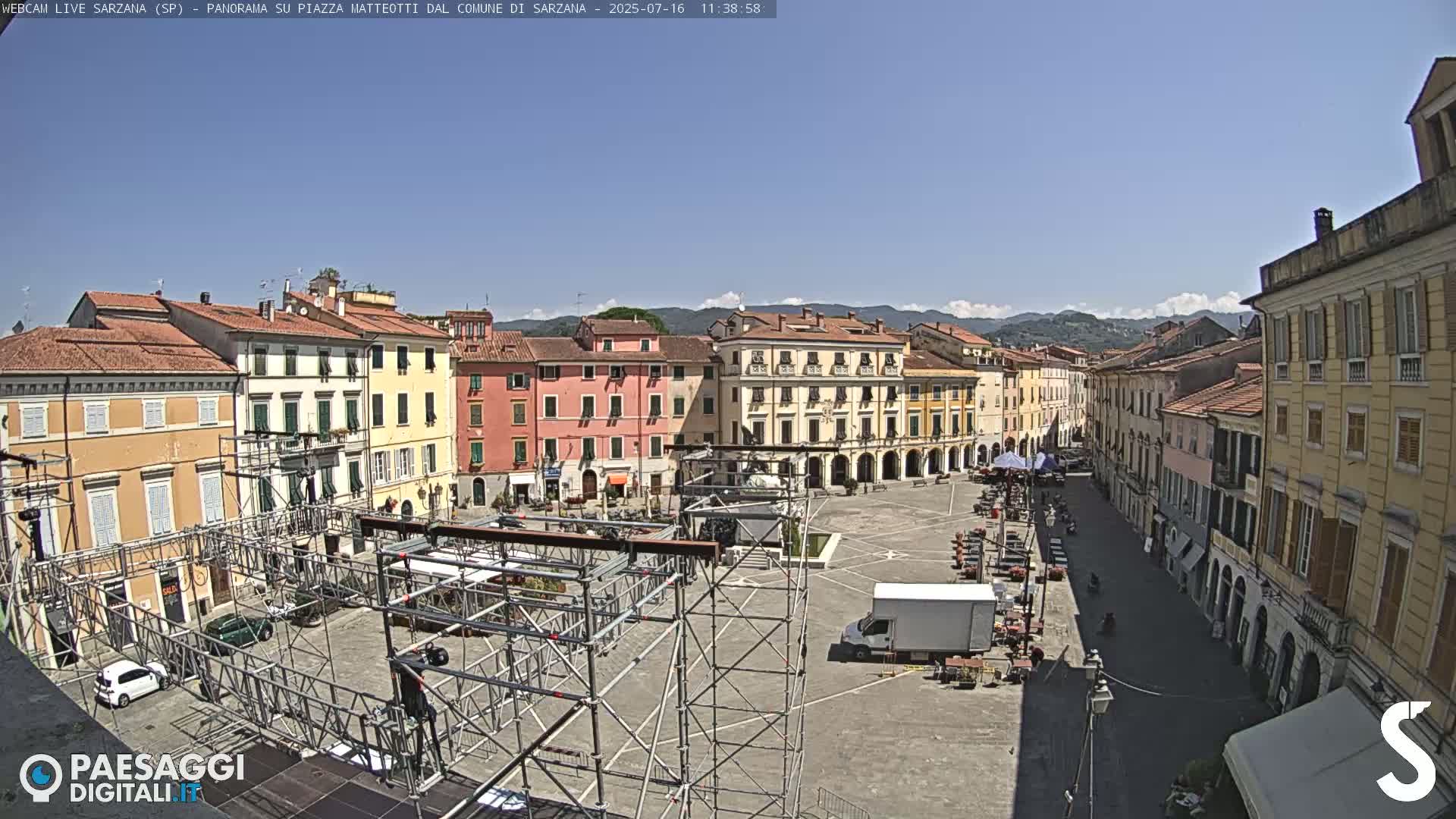 Sarzana, Piazza Matteotti Square Live Cam - La Spezia, Liguria, Italy