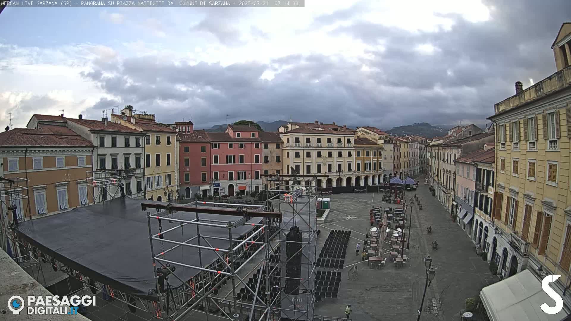 Sarzana, Piazza Matteotti Square Live Cam - La Spezia, Liguria, Italy
