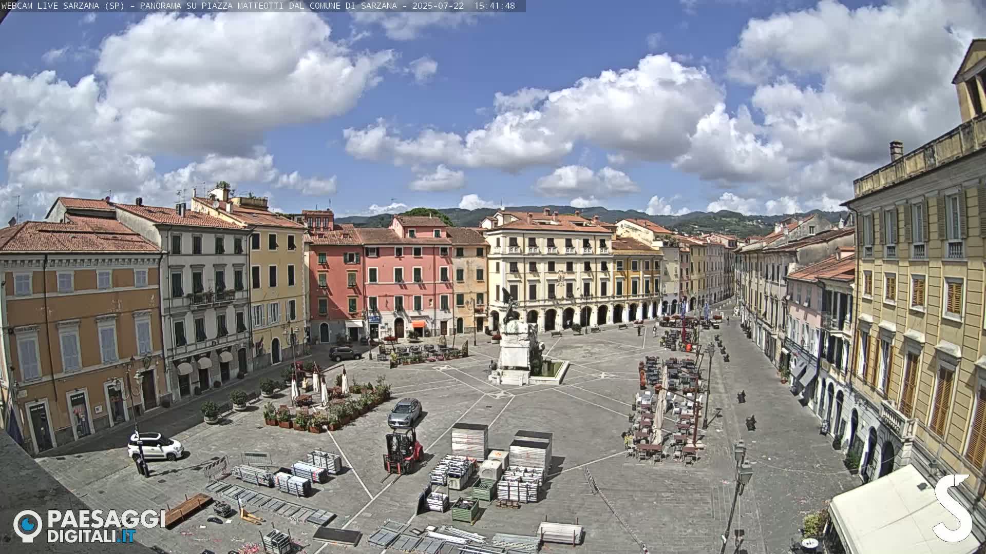 Sarzana, Piazza Matteotti Square Live Cam - La Spezia, Liguria, Italy