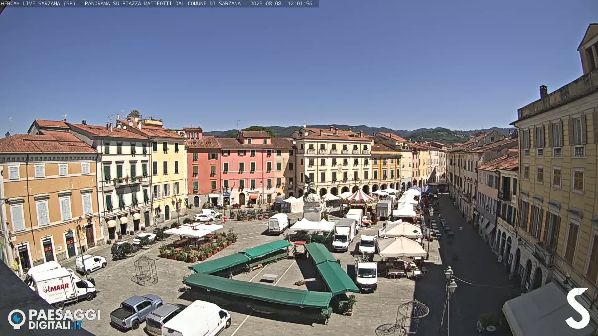 Sarzana, Piazza Matteotti Square Live Cam - La Spezia, Liguria, Italy
