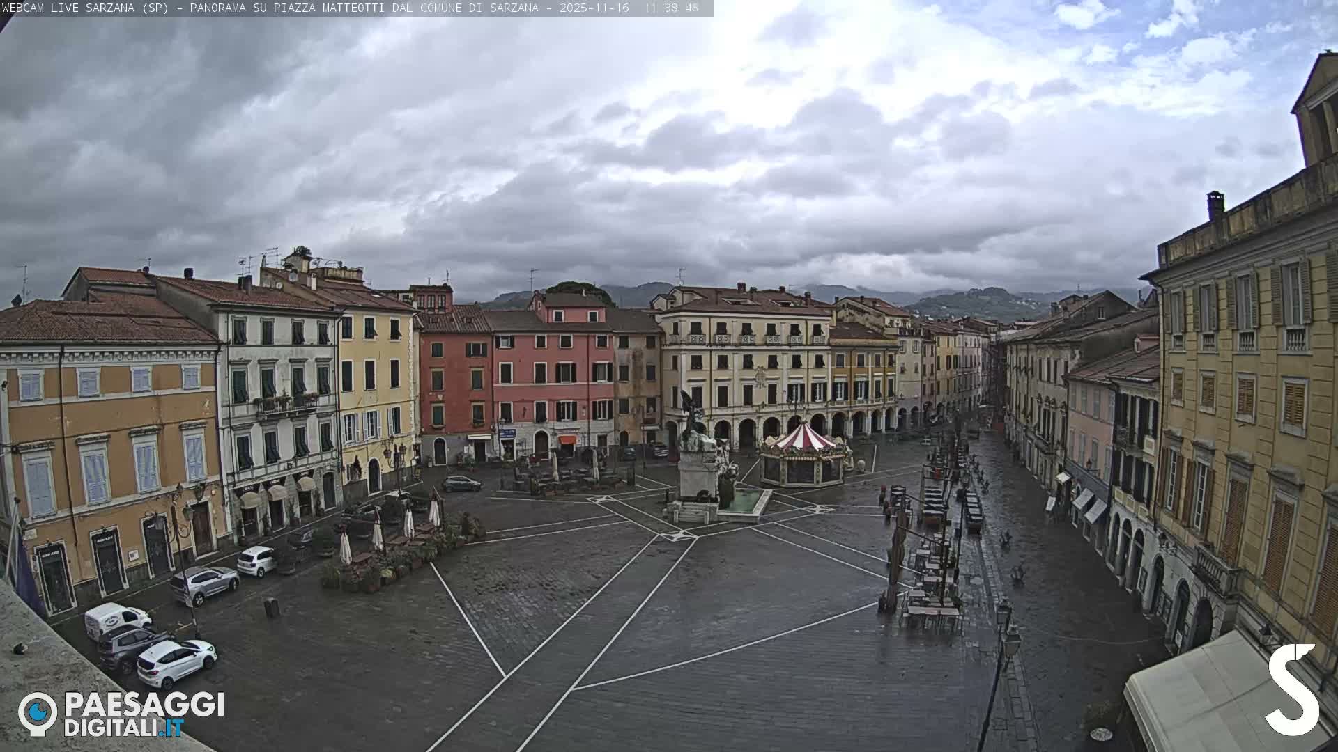 Sarzana, Piazza Matteotti Square Live Cam - La Spezia, Liguria, Italy
