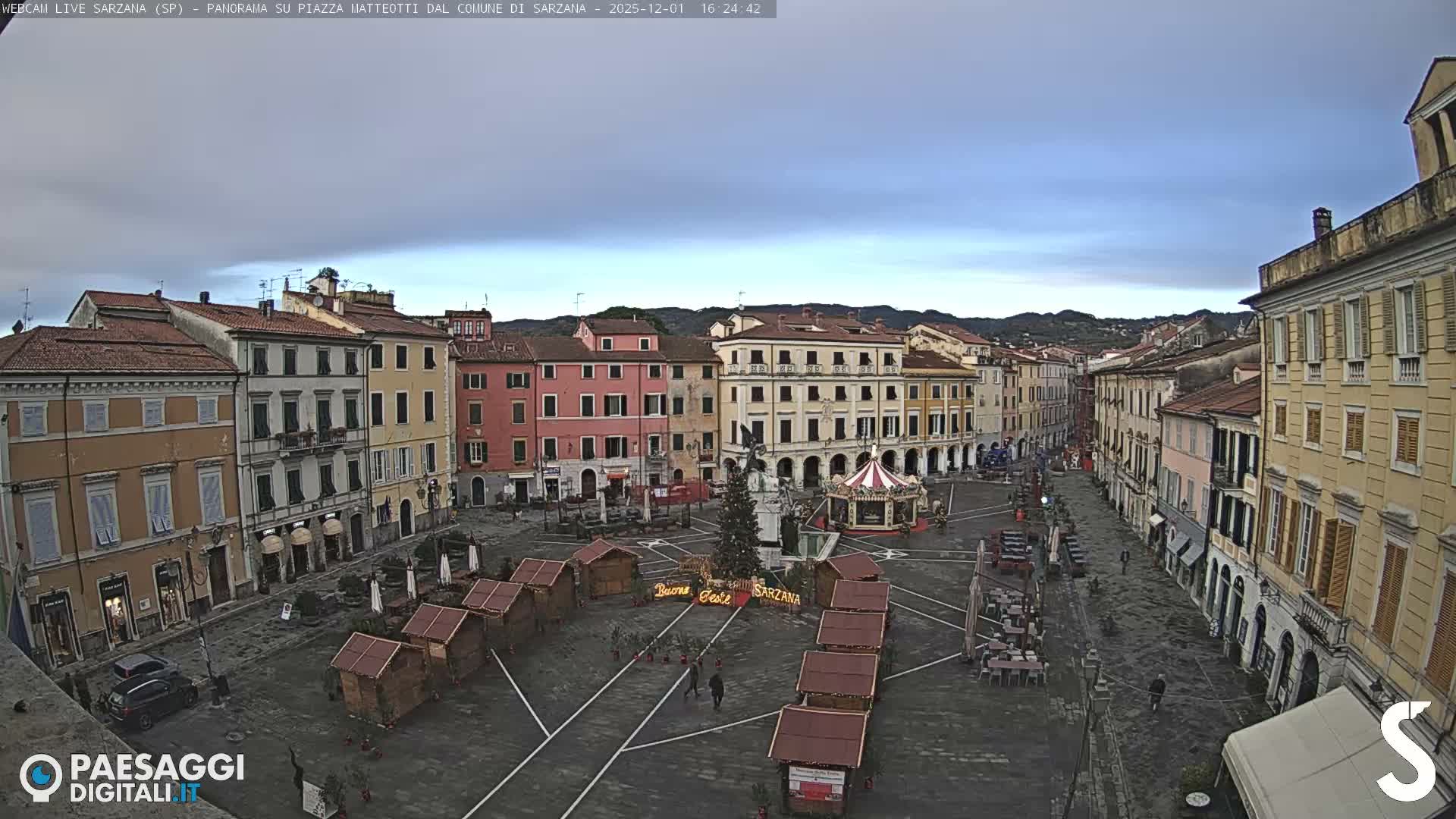 Sarzana, Piazza Matteotti Square Live Cam - La Spezia, Liguria, Italy