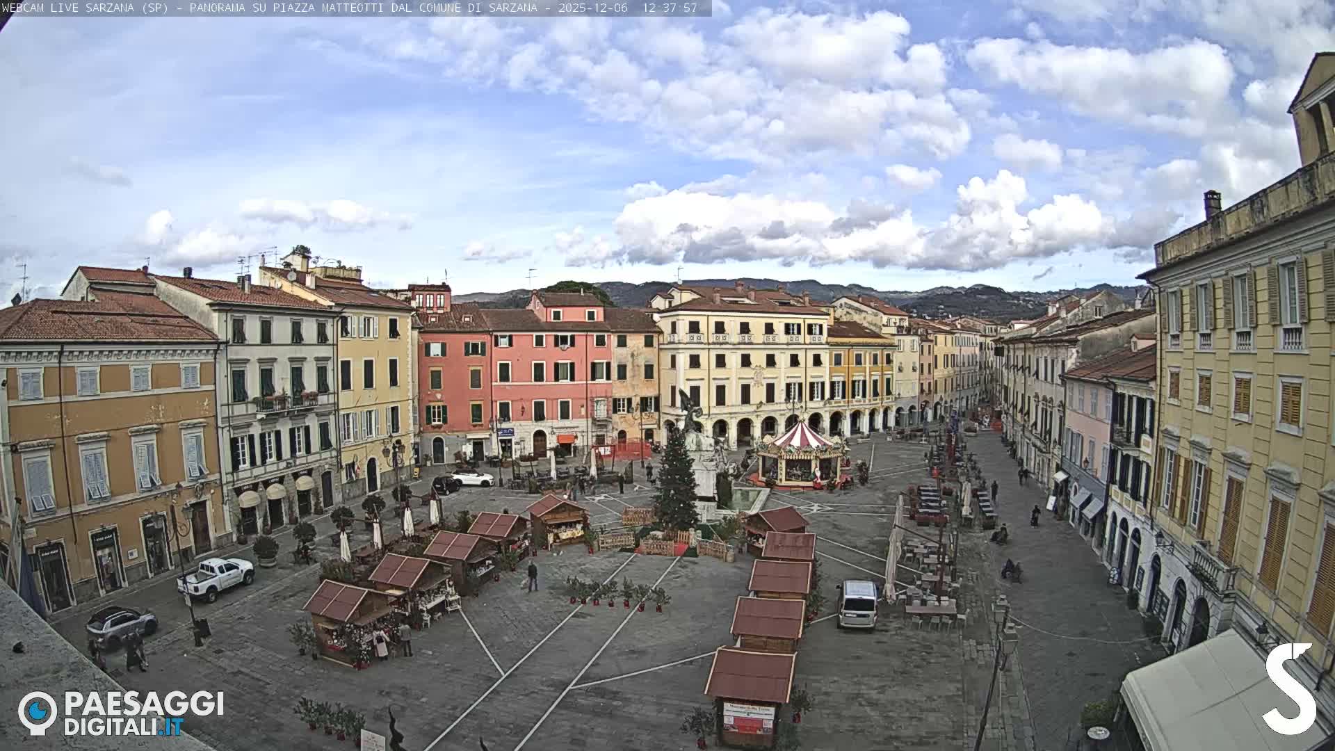 Sarzana, Piazza Matteotti Square Live Cam - La Spezia, Liguria, Italy