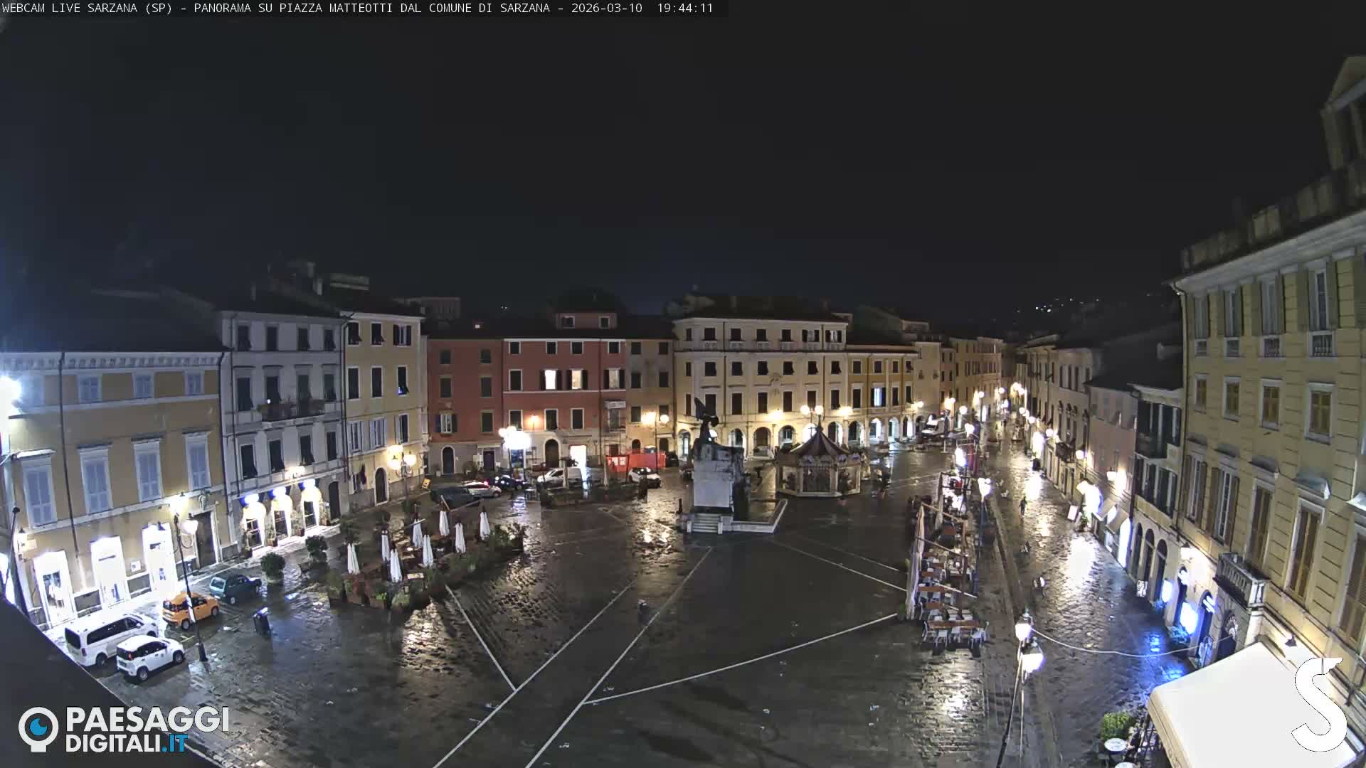 Sarzana, Piazza Matteotti Square Live Cam - La Spezia, Liguria, Italy
