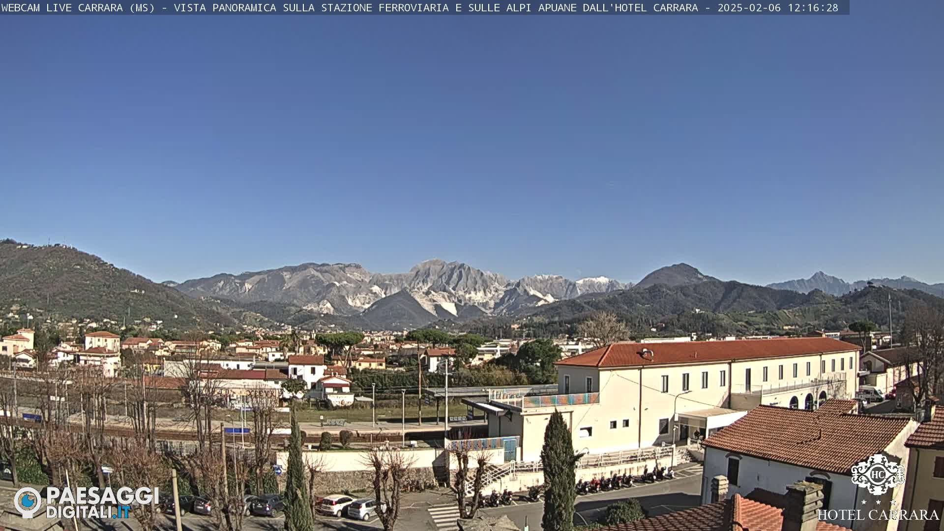 Carrara City Railway Station & Panaromic Natural Alps Park Live Cam - Massa & Carrara, Tuscany, Italy