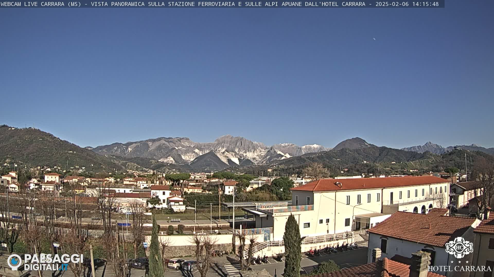  Carrara City Railway Station & Panaromic Natural Alps Park Live Cam - Massa & Carrara, Tuscany, Italy